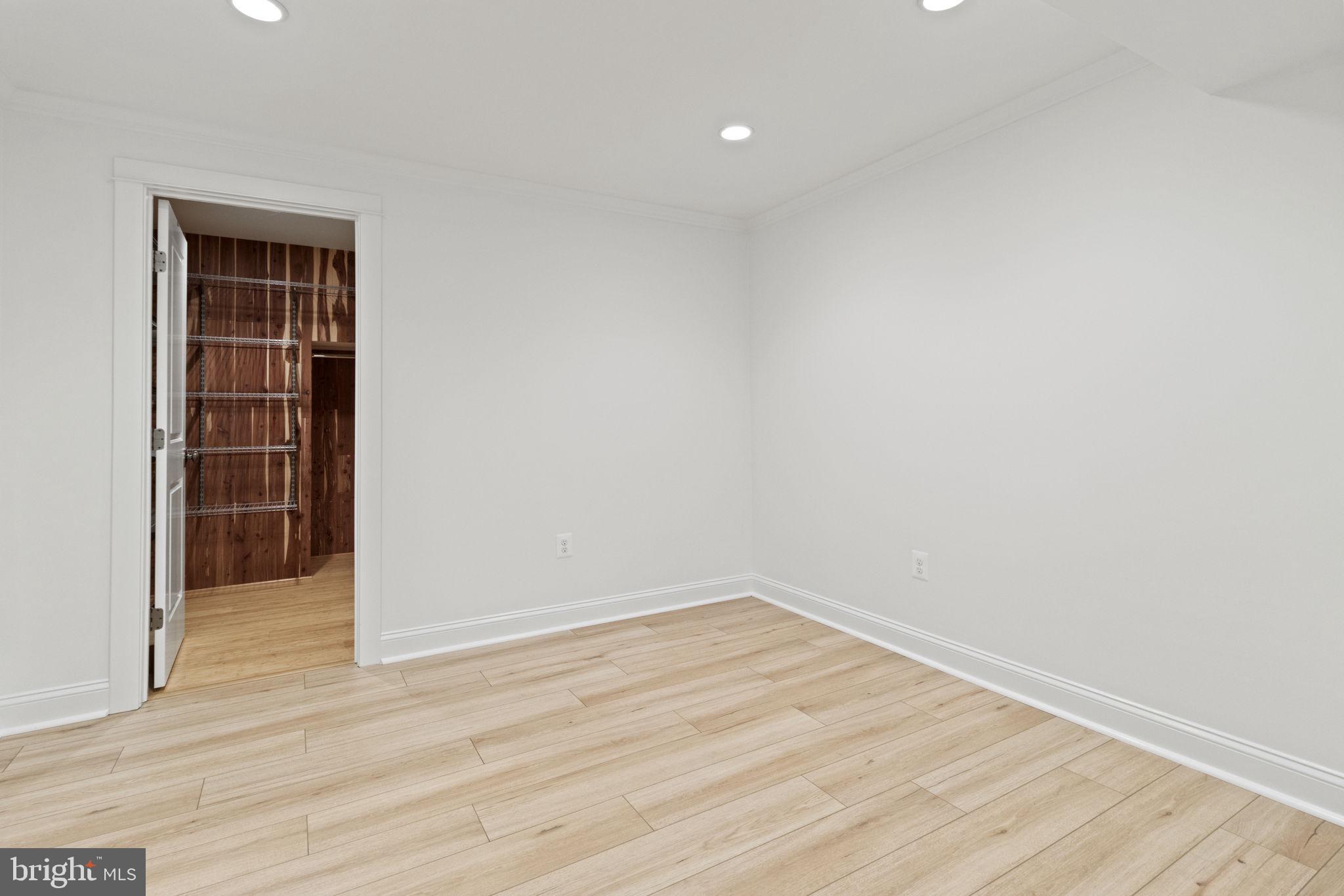 ULMSTEAD COVE - Residential