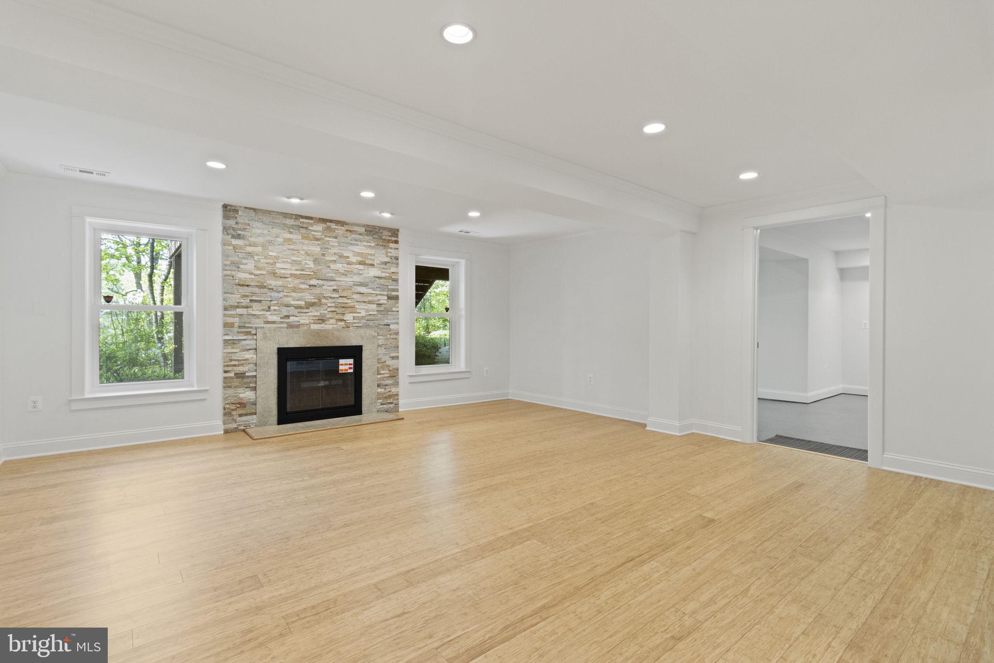 ULMSTEAD COVE - Residential