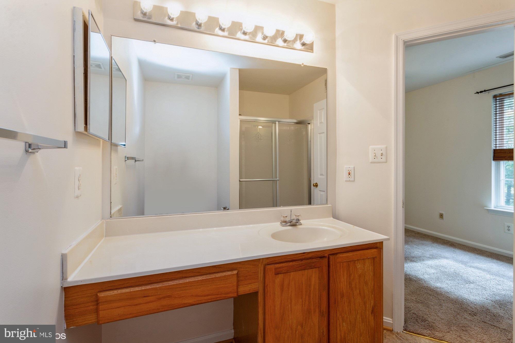 CARRIAGE PINES/LAKE VILL - Residential