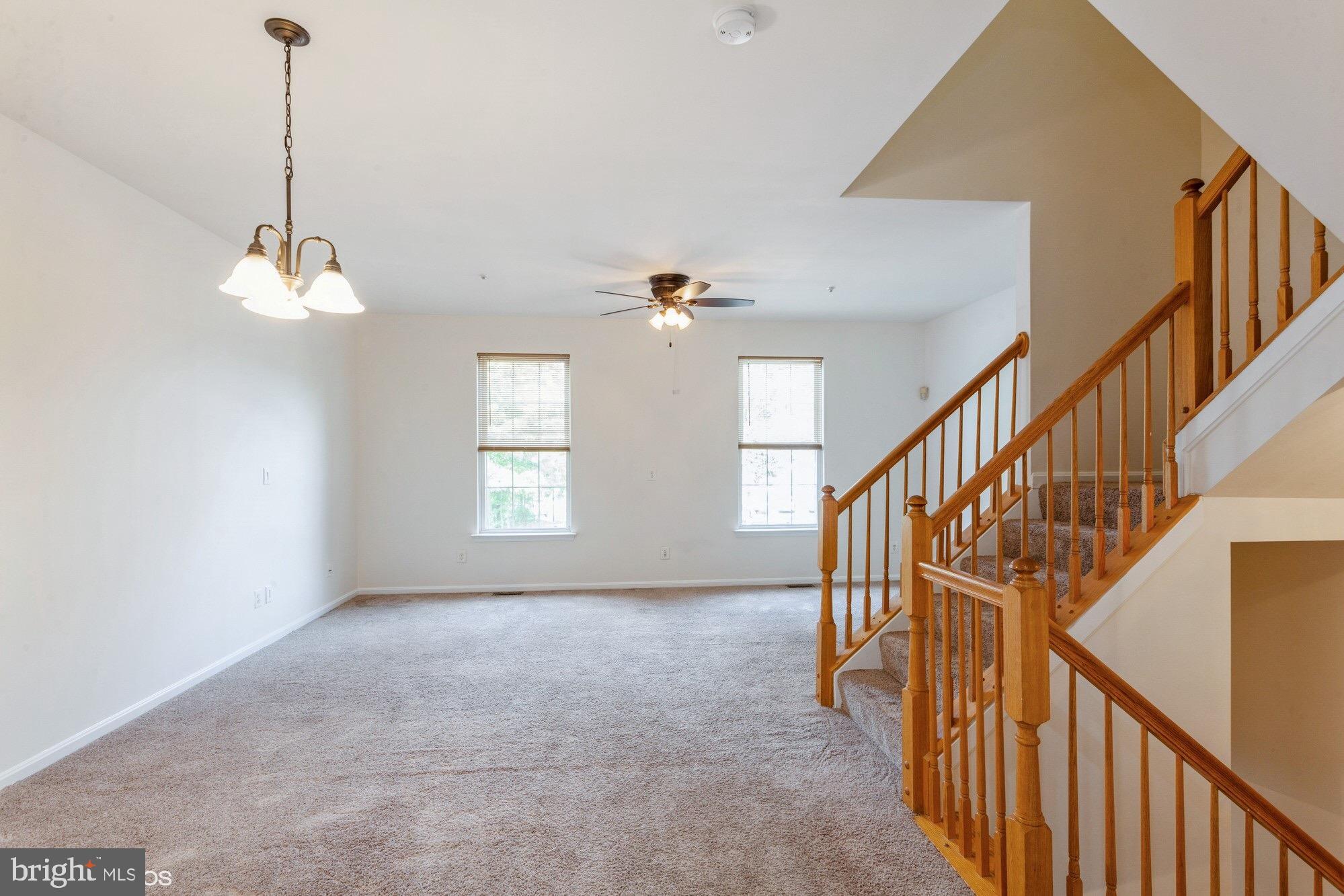 CARRIAGE PINES/LAKE VILL - Residential