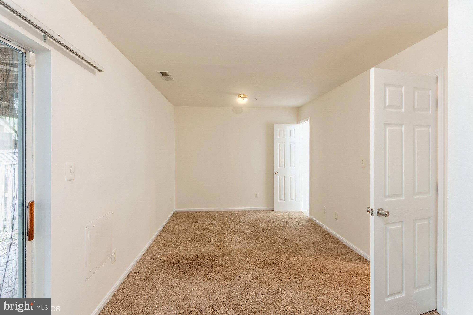 CARRIAGE PINES/LAKE VILL - Residential