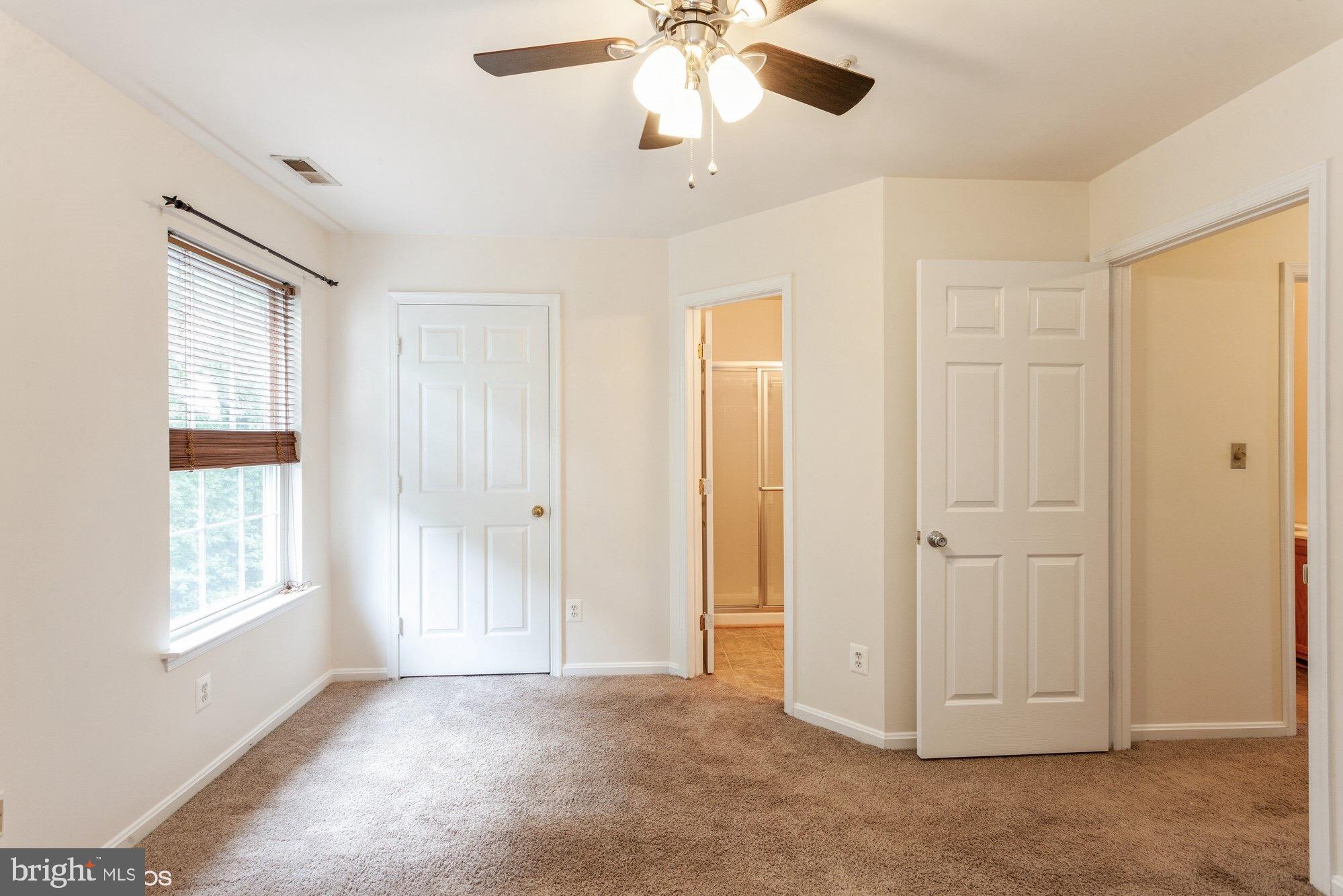 CARRIAGE PINES/LAKE VILL - Residential