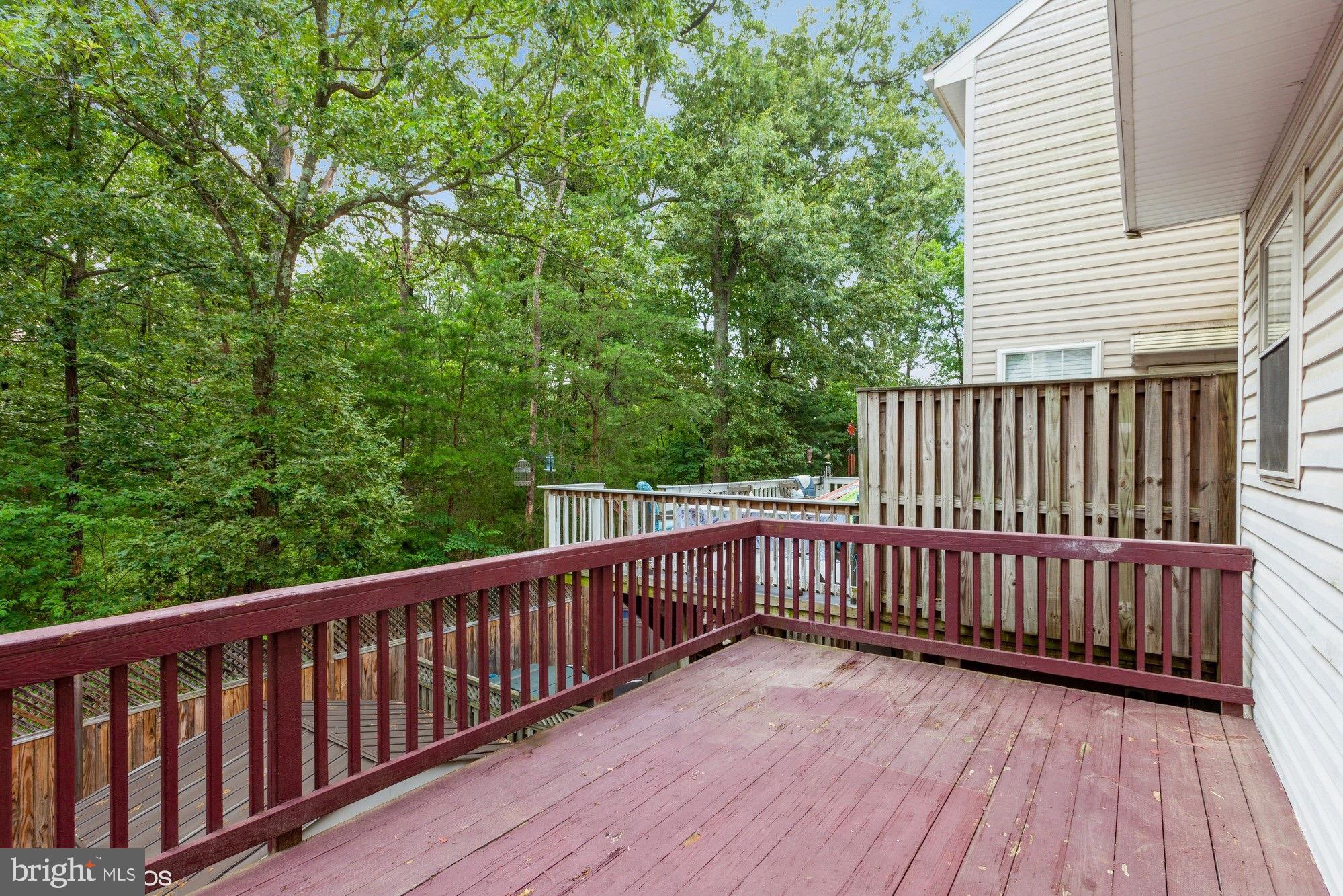 CARRIAGE PINES/LAKE VILL - Residential