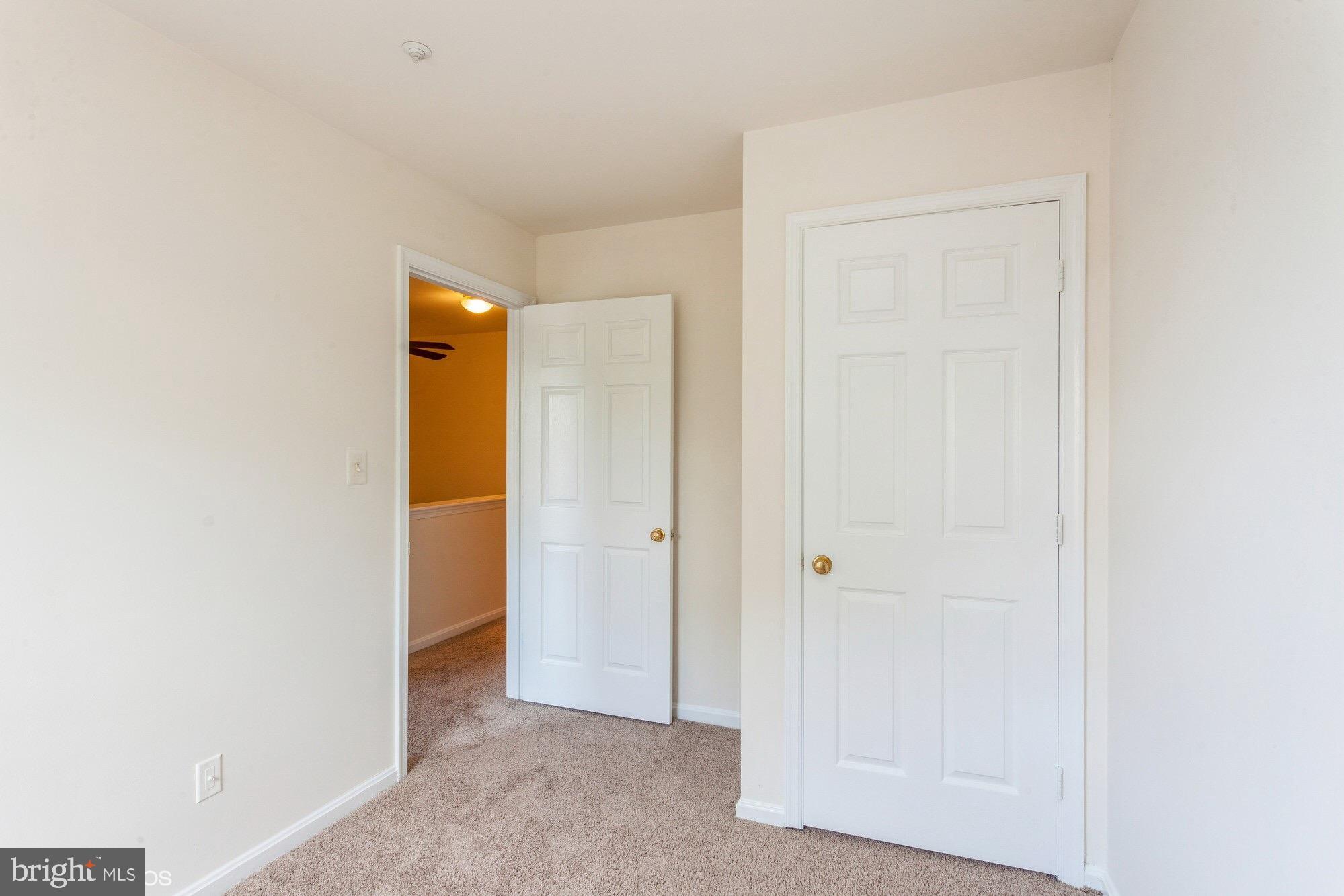 CARRIAGE PINES/LAKE VILL - Residential