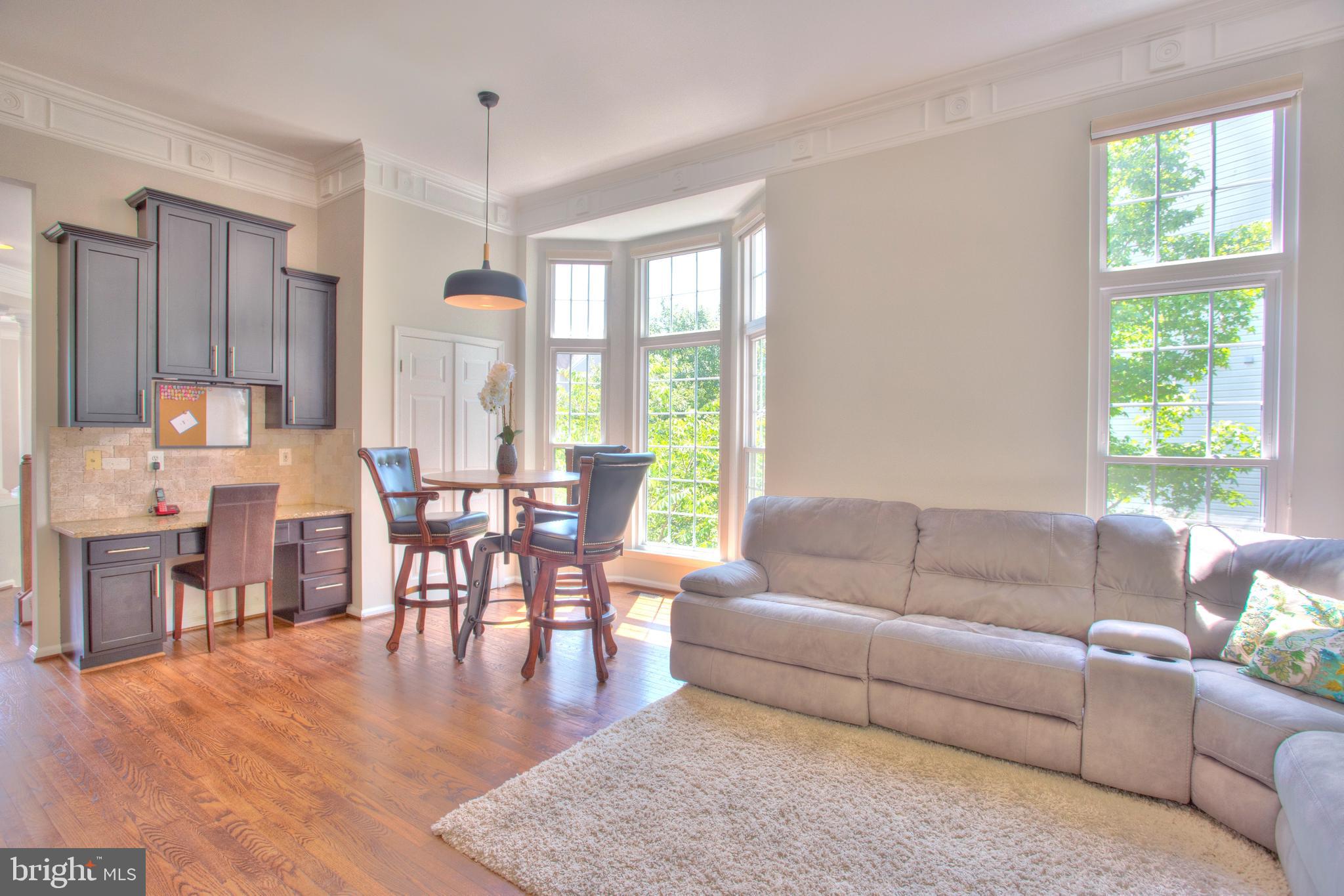 ISLAND CREEK - Residential