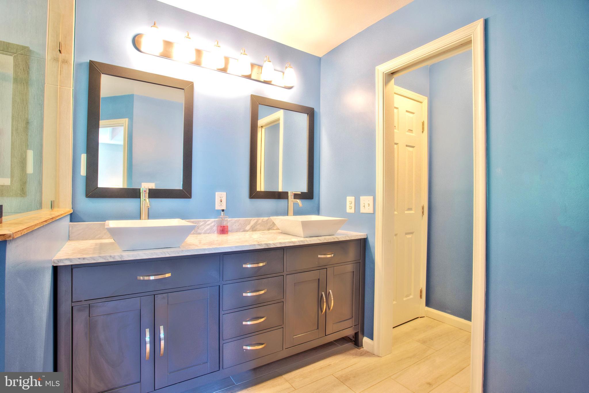 ISLAND CREEK - Residential