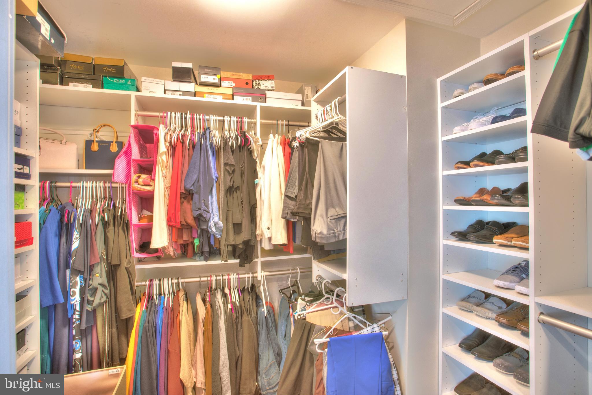 ISLAND CREEK - Residential