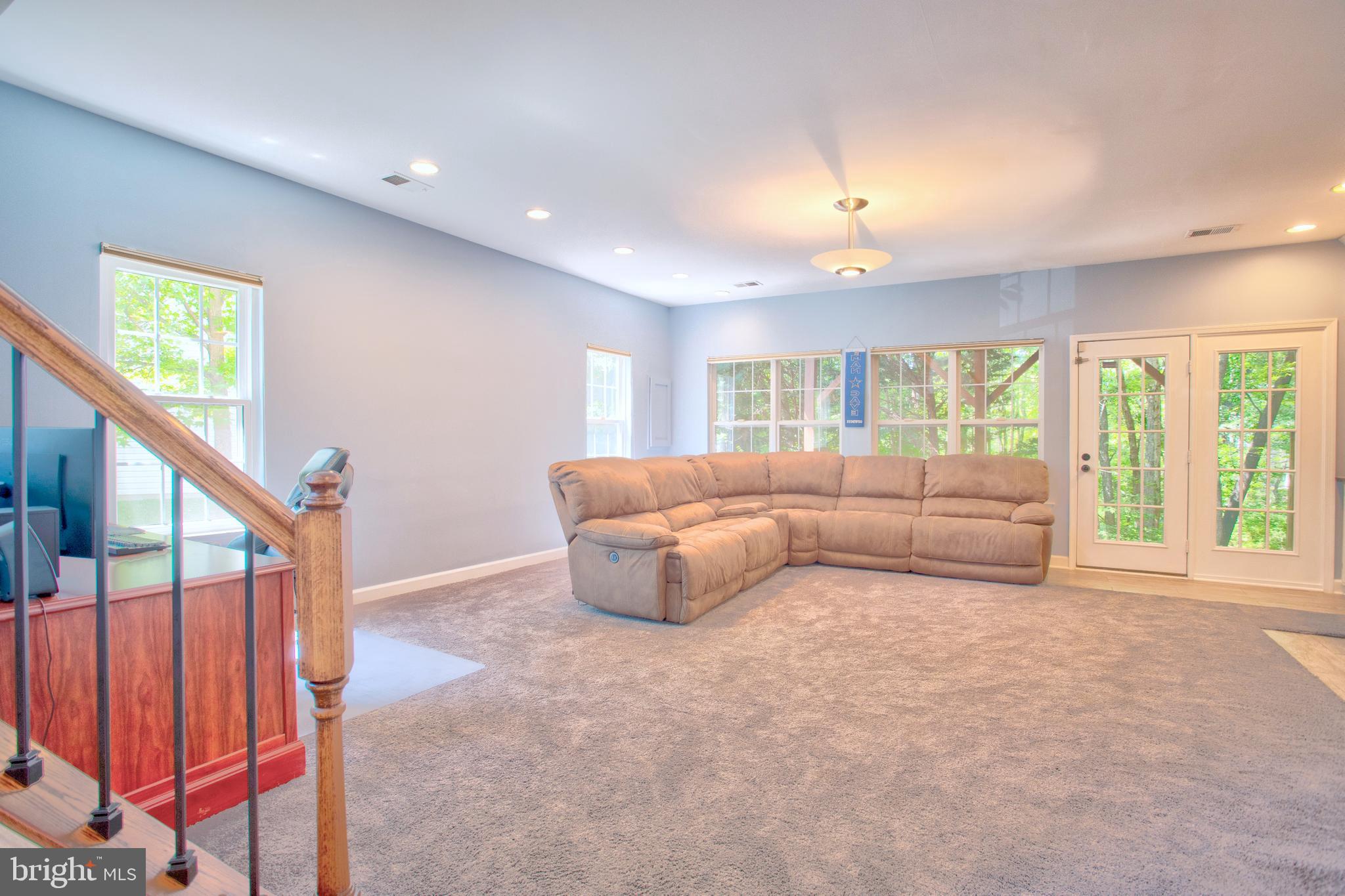 ISLAND CREEK - Residential