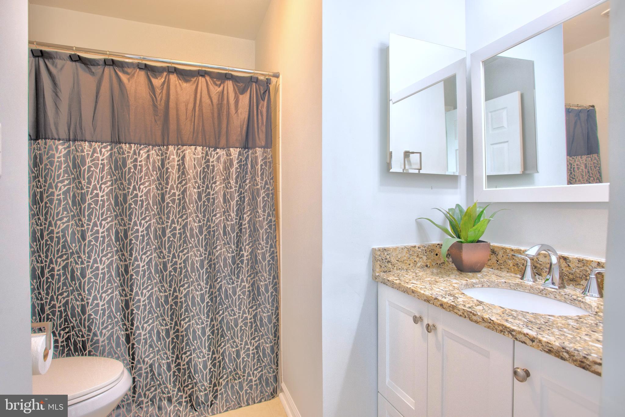 ISLAND CREEK - Residential