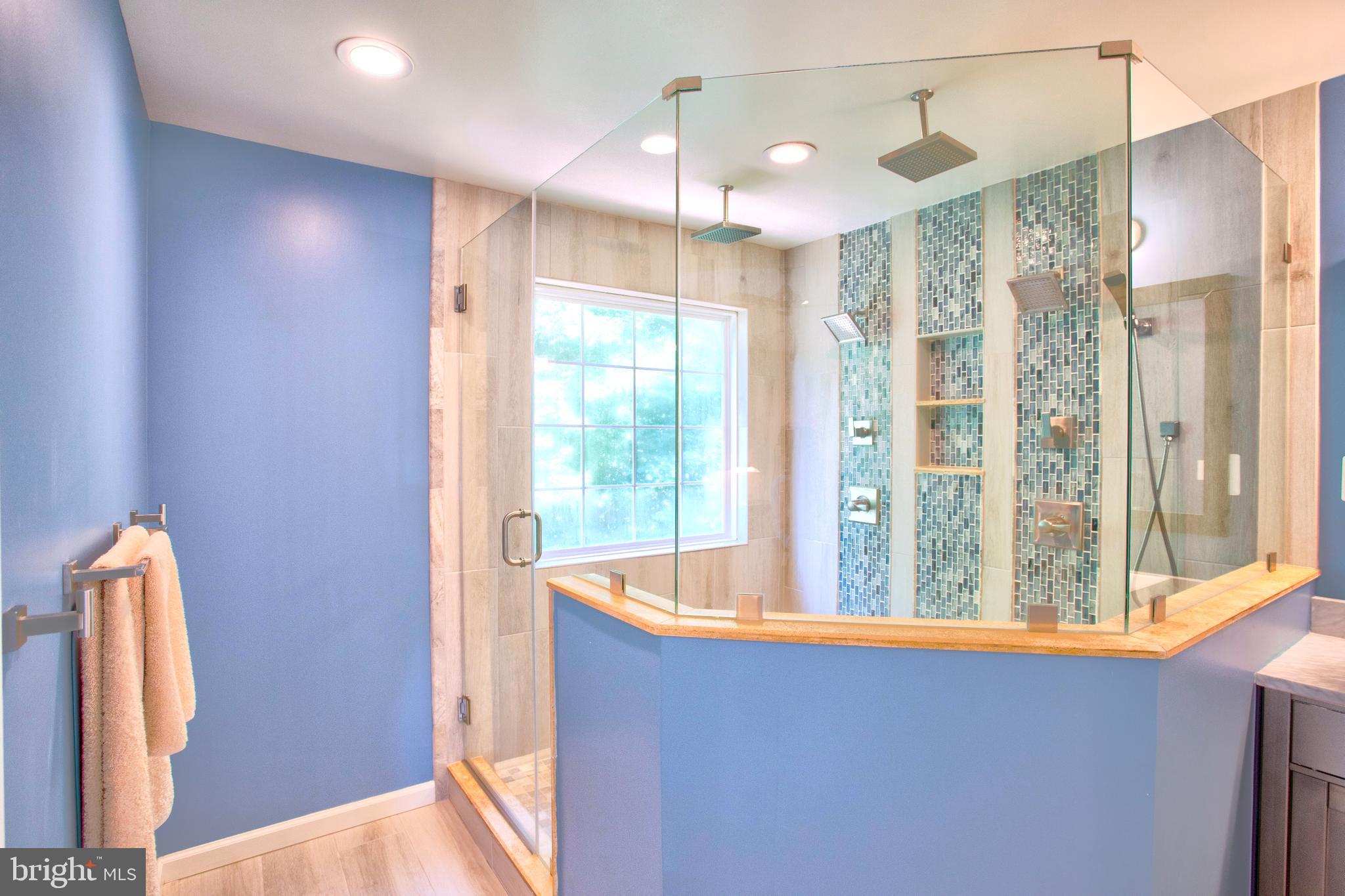 ISLAND CREEK - Residential