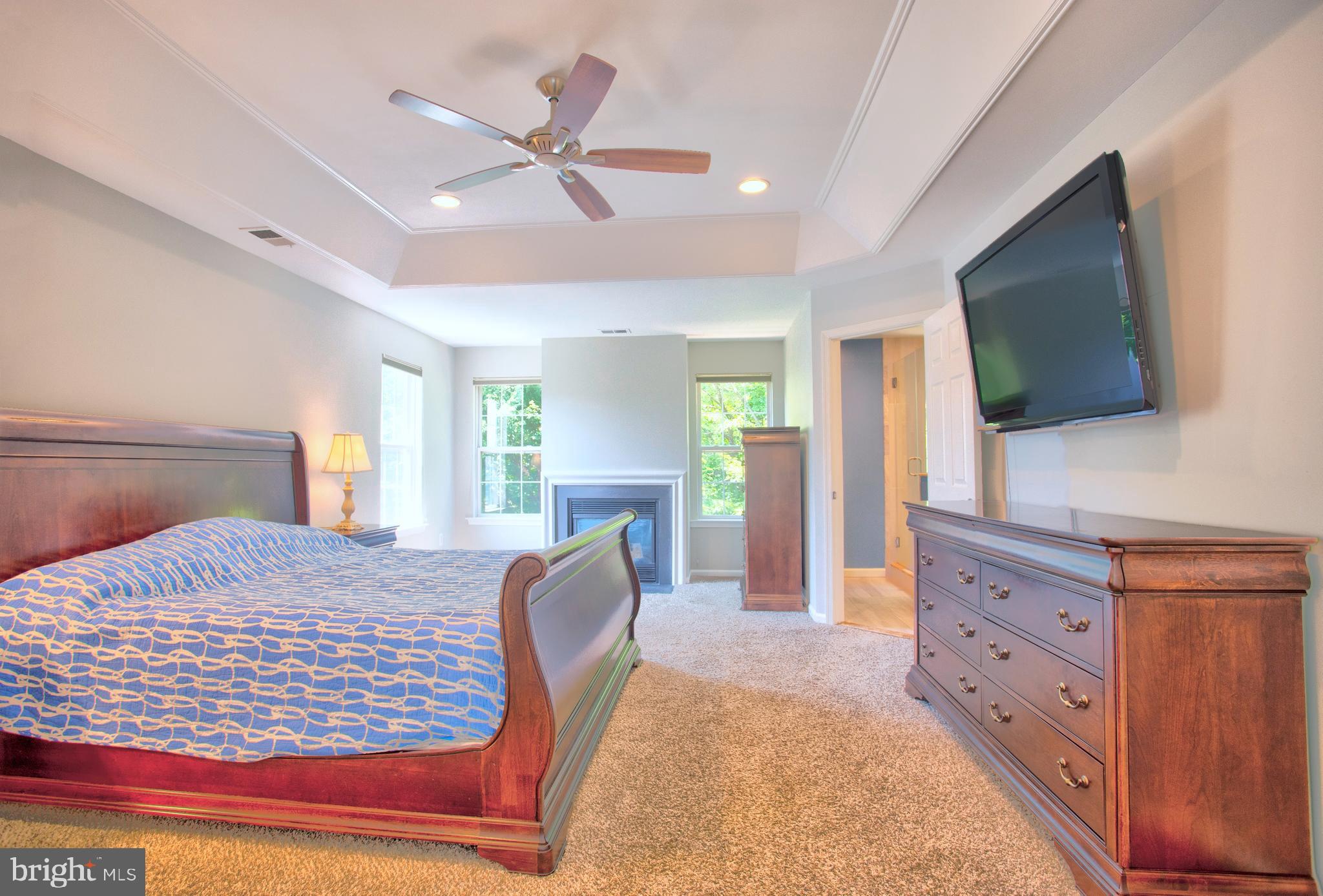 ISLAND CREEK - Residential