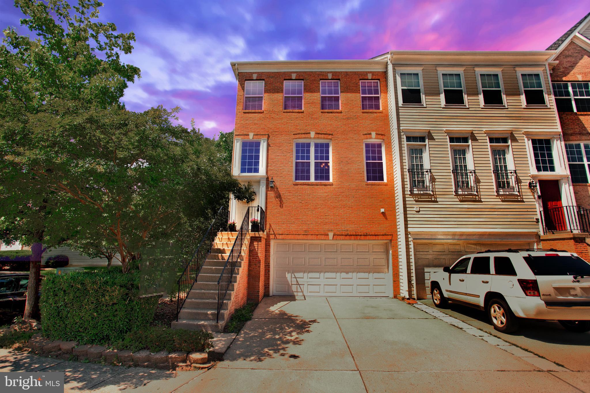 ISLAND CREEK - Residential