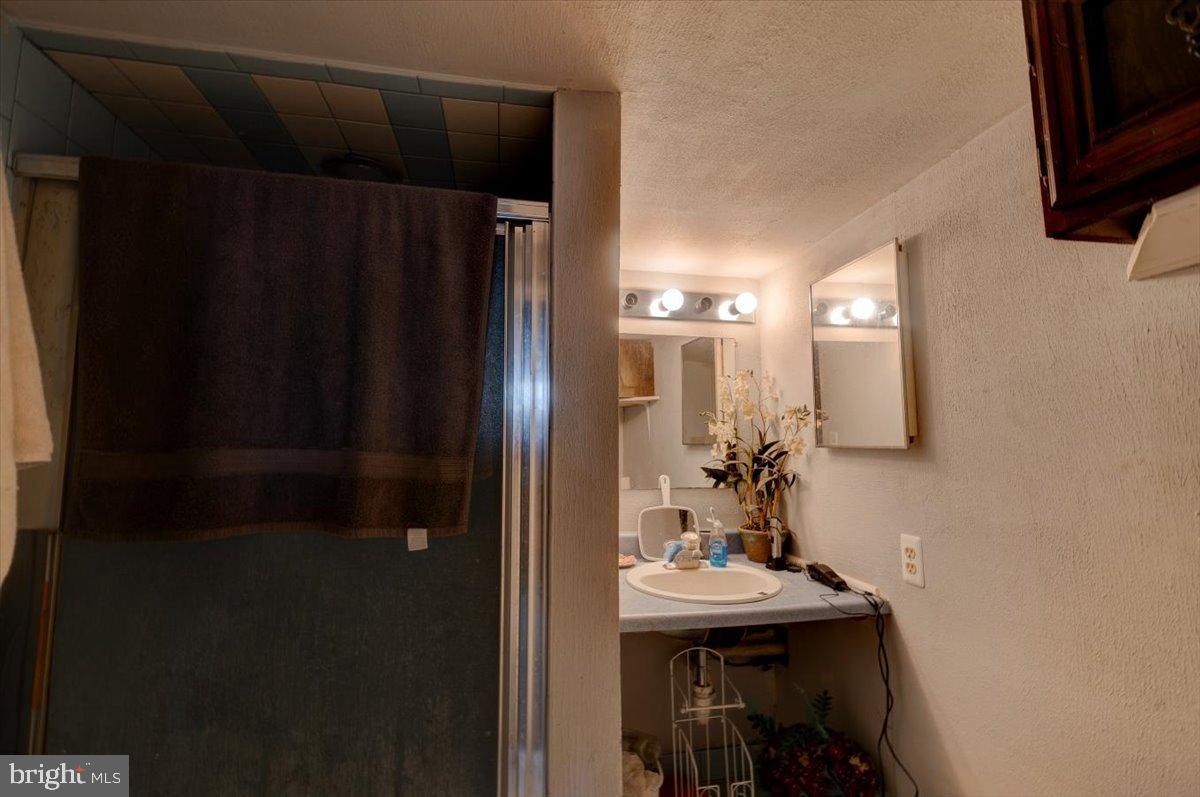 WINDSOR MILL - Residential