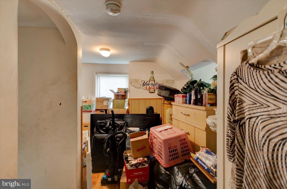 WINDSOR MILL - Residential