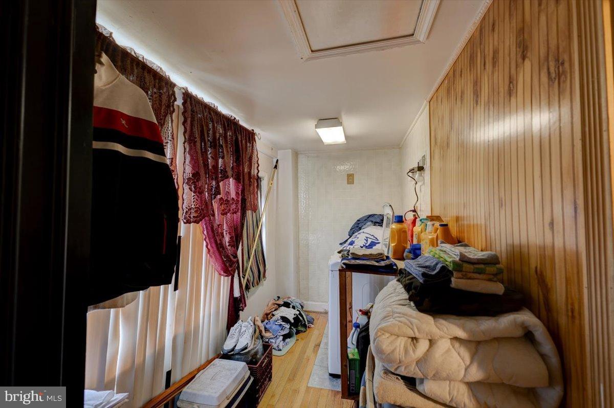 WINDSOR MILL - Residential