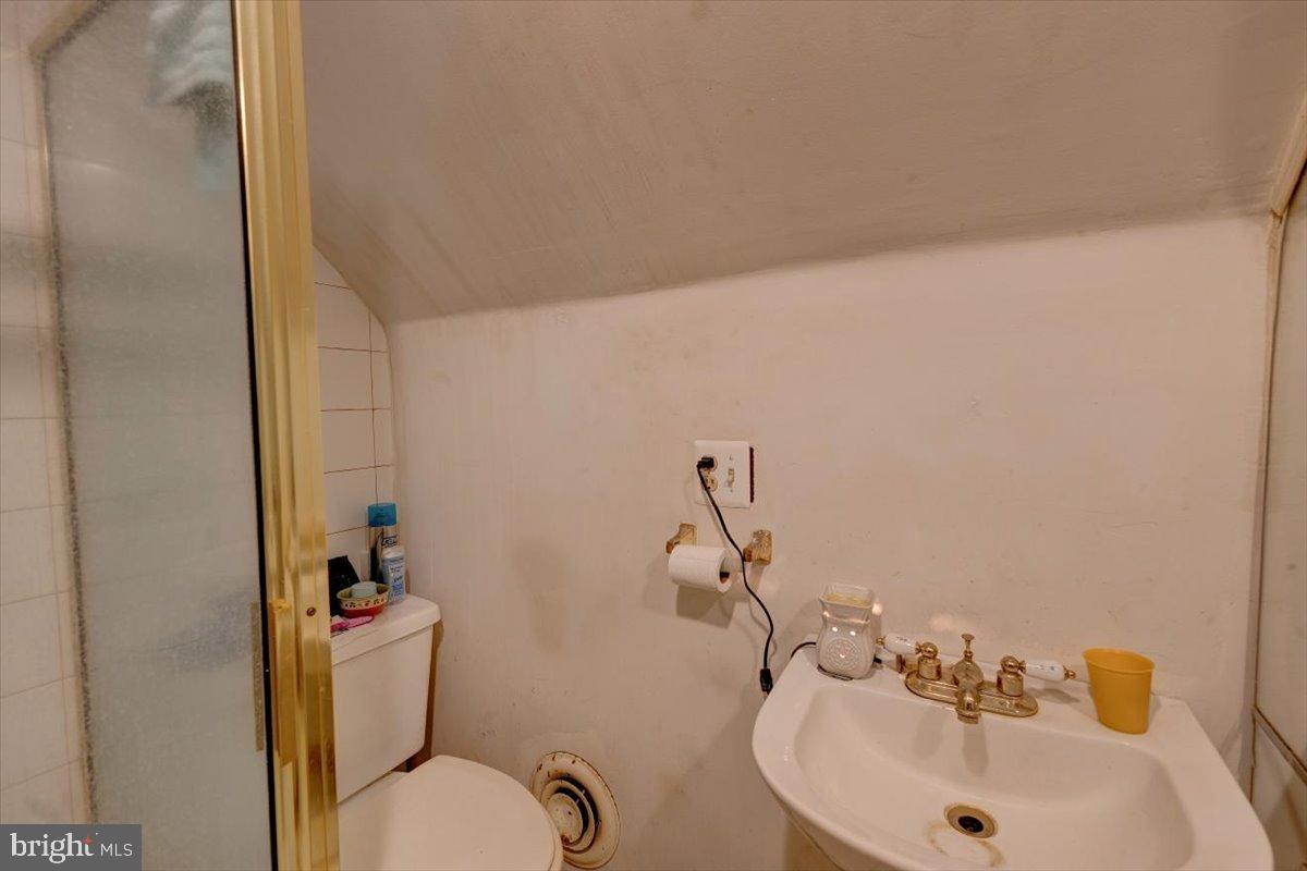 WINDSOR MILL - Residential