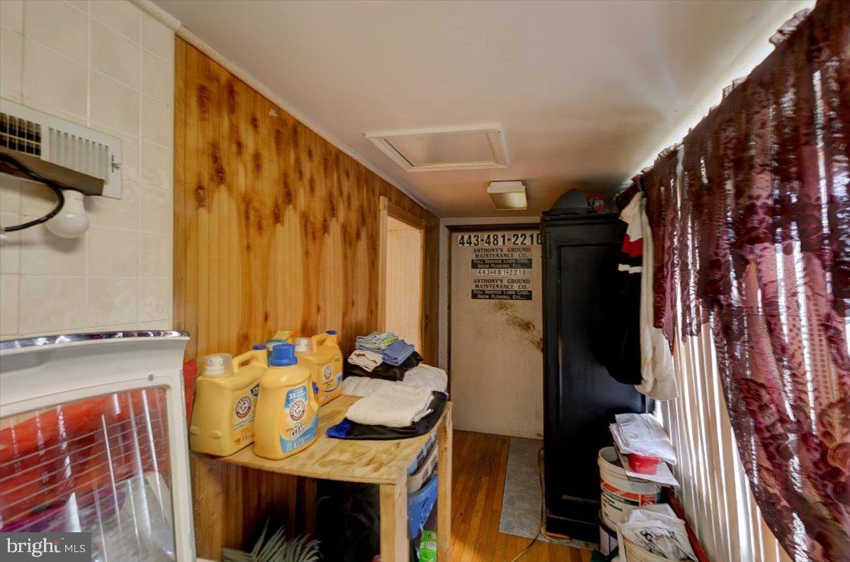 WINDSOR MILL - Residential