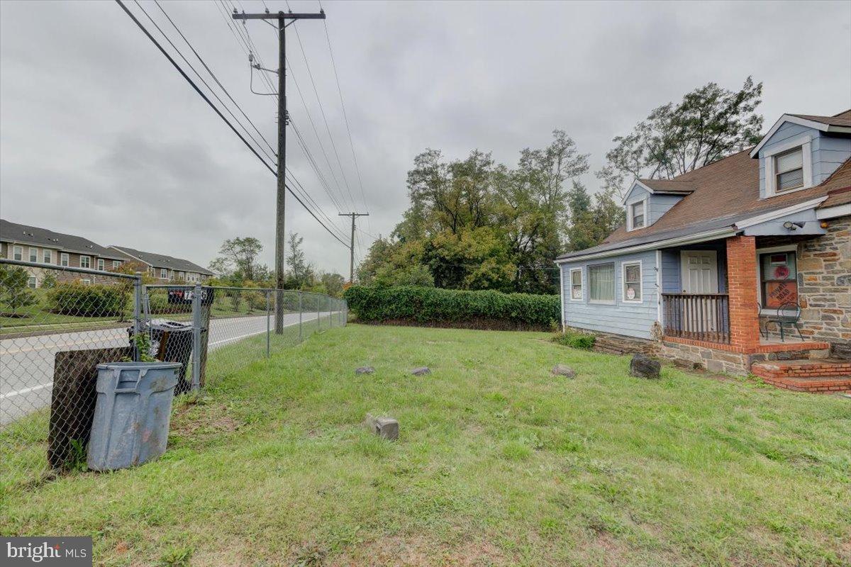 WINDSOR MILL - Residential