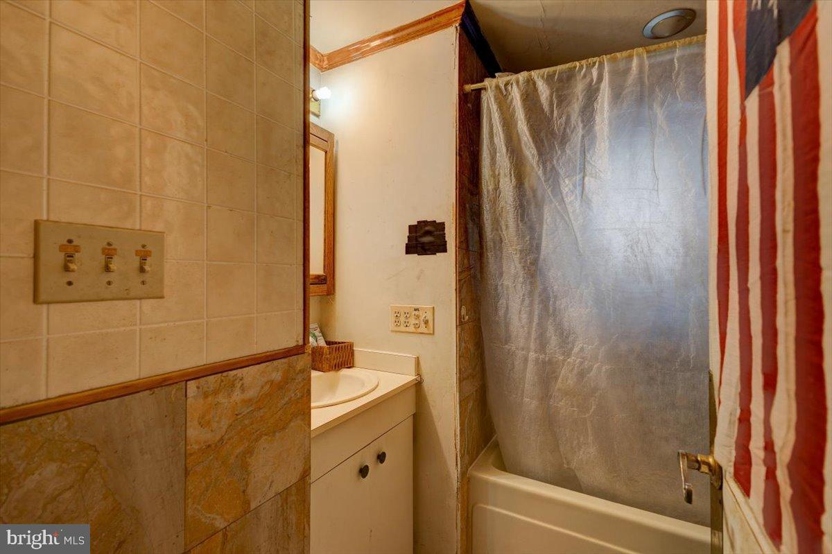 WINDSOR MILL - Residential