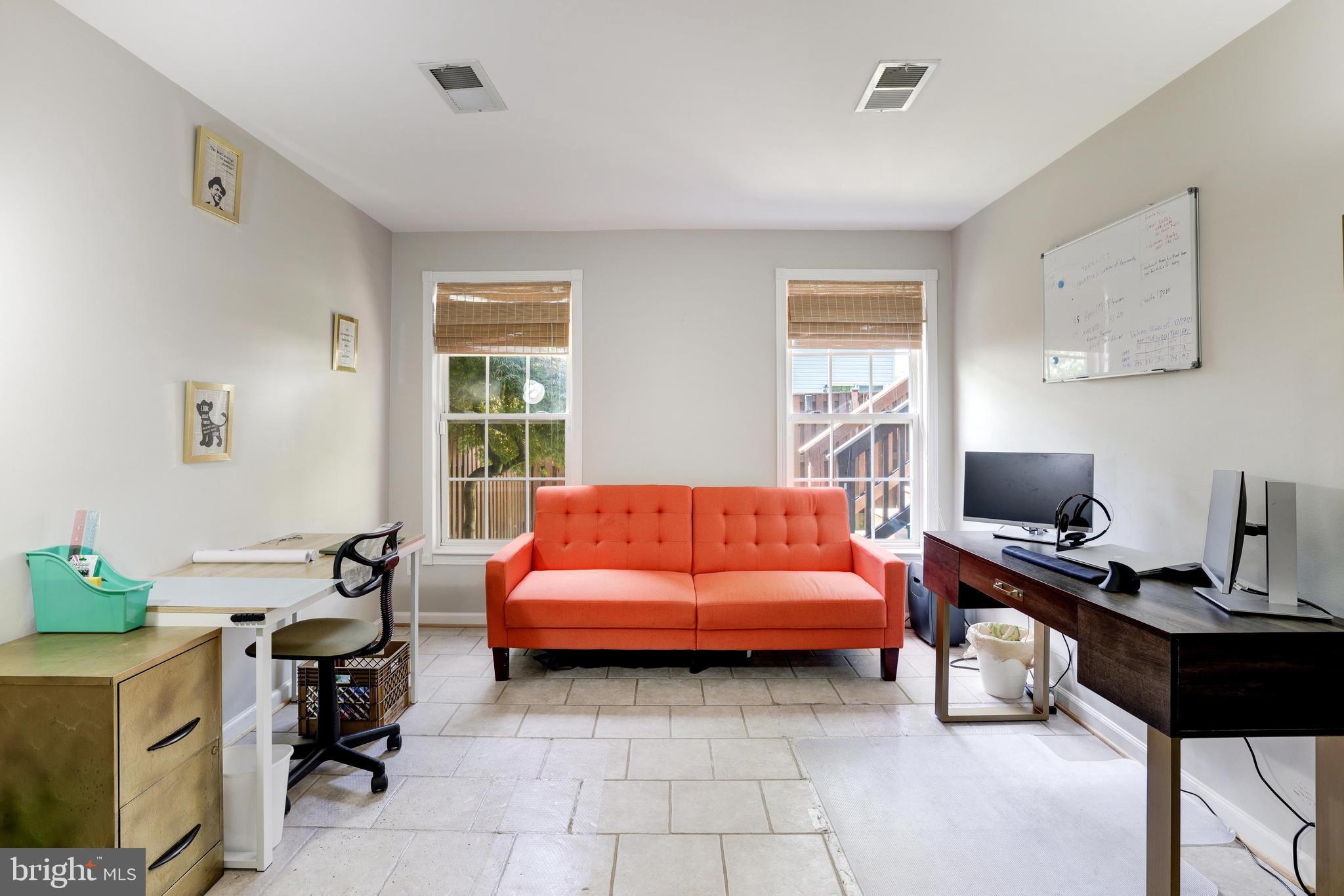 GREENHILL CROSSING - Residential Lease