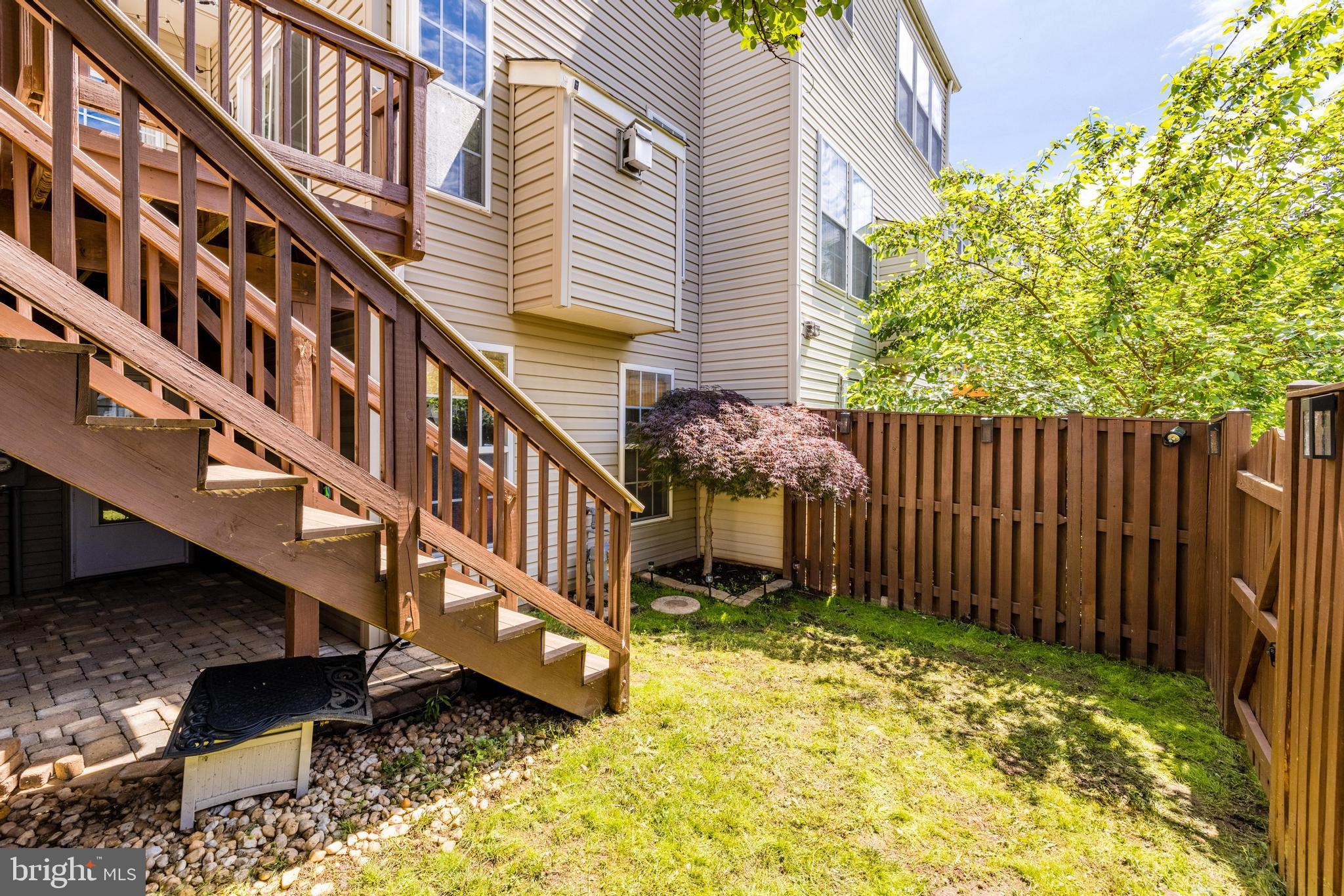 GREENHILL CROSSING - Residential Lease