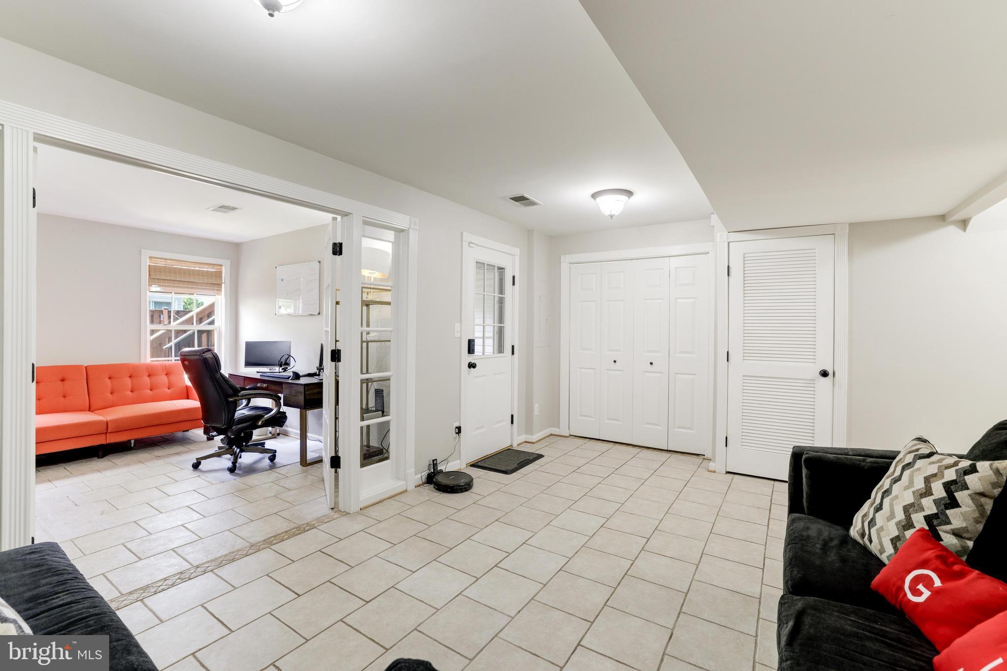 GREENHILL CROSSING - Residential Lease