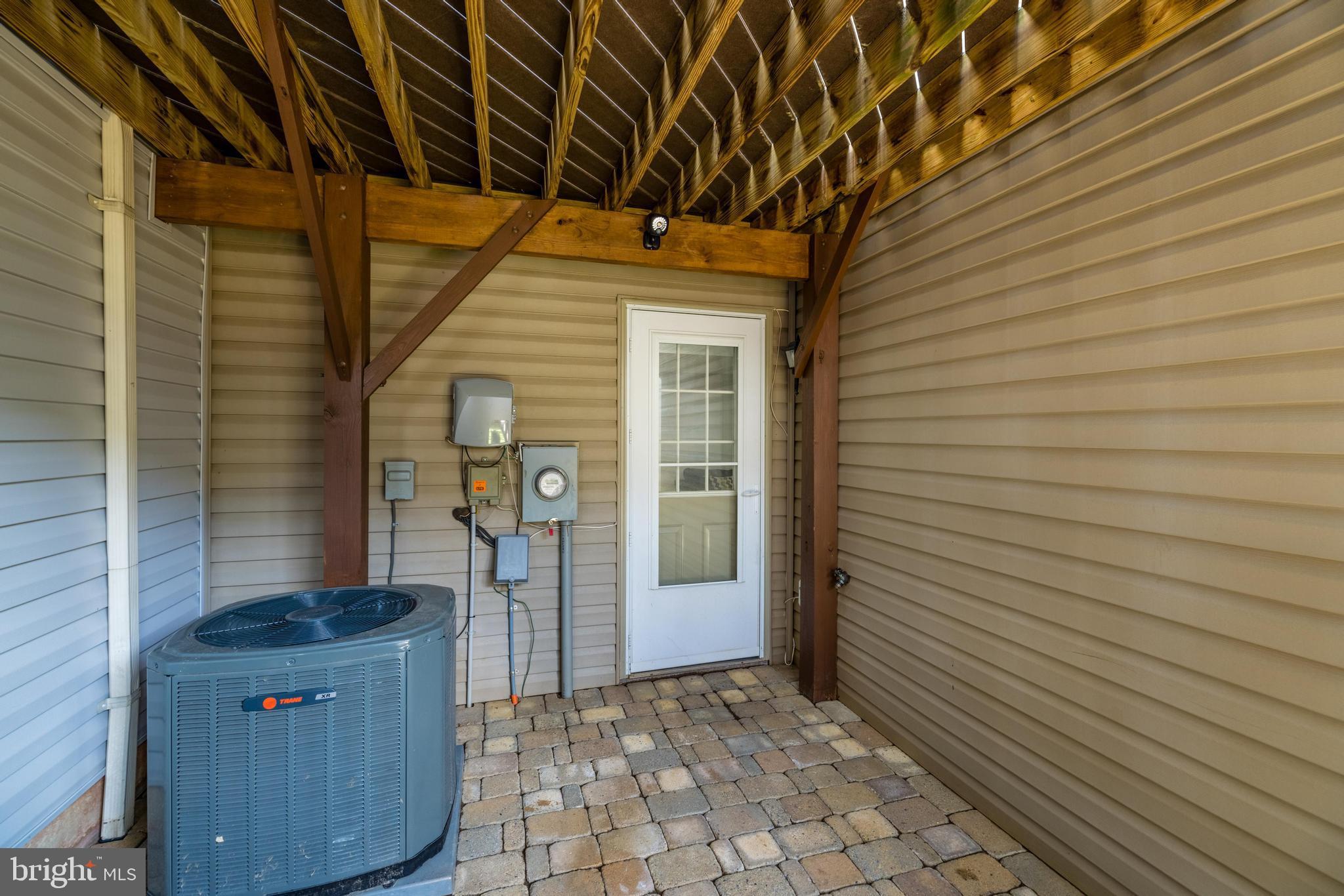 GREENHILL CROSSING - Residential Lease