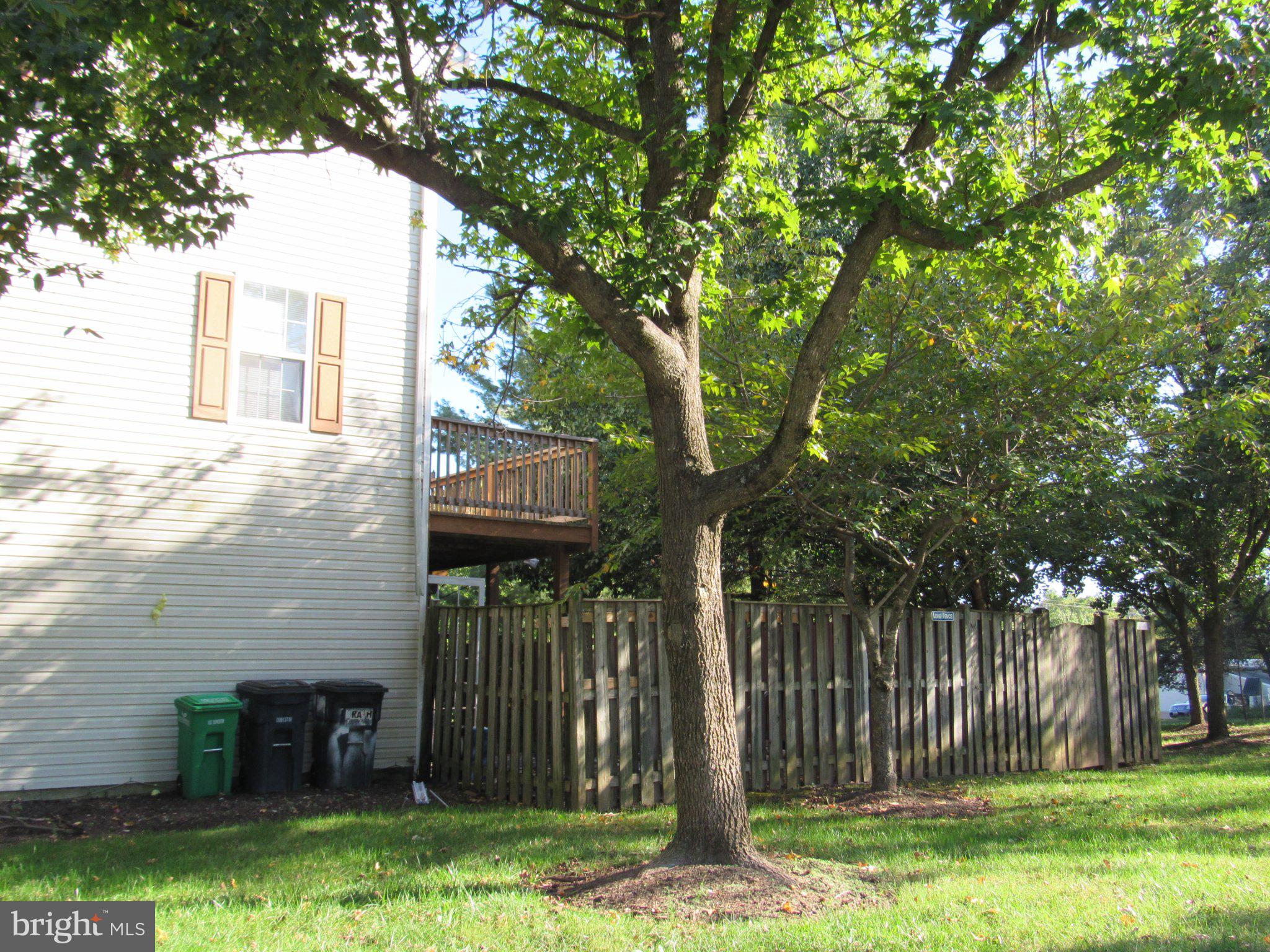 2501 MARKHAM LANE