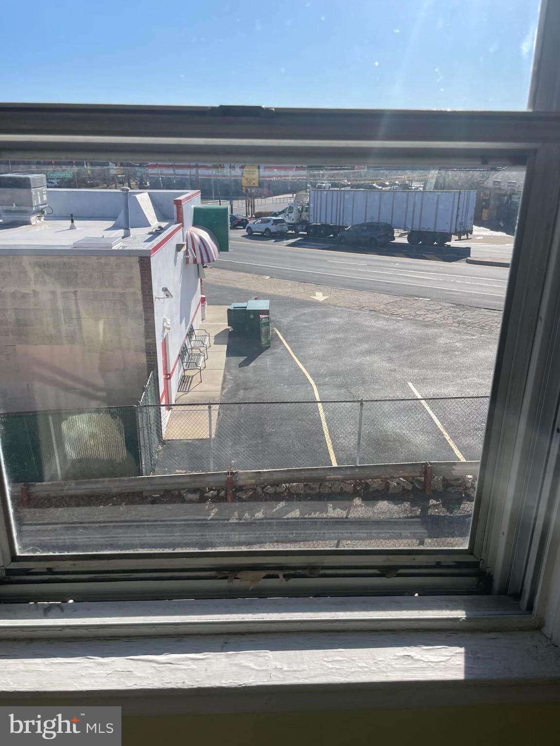 MAYFAIR (EAST) - Residential