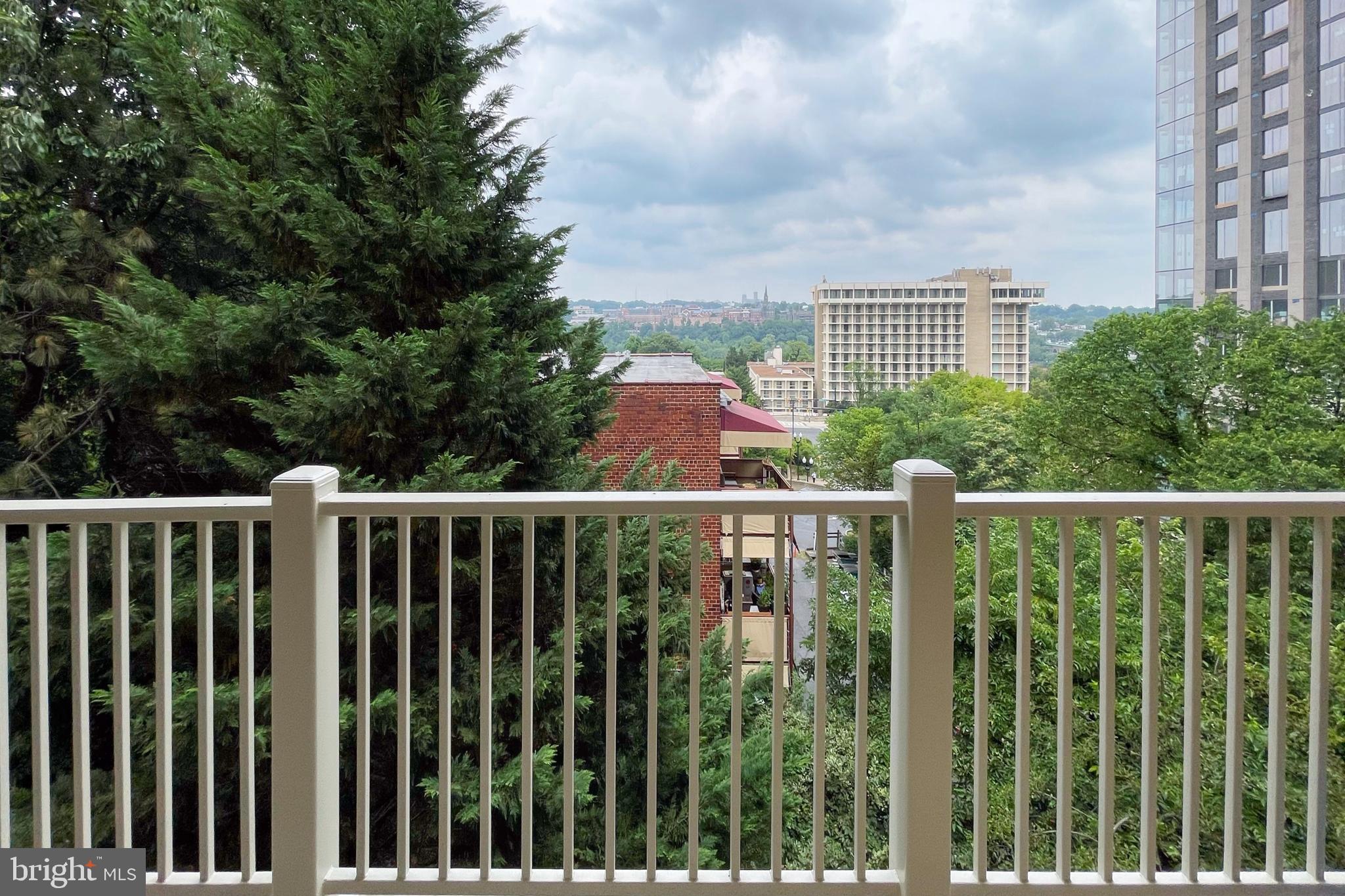 DAKOTA - Residential Lease