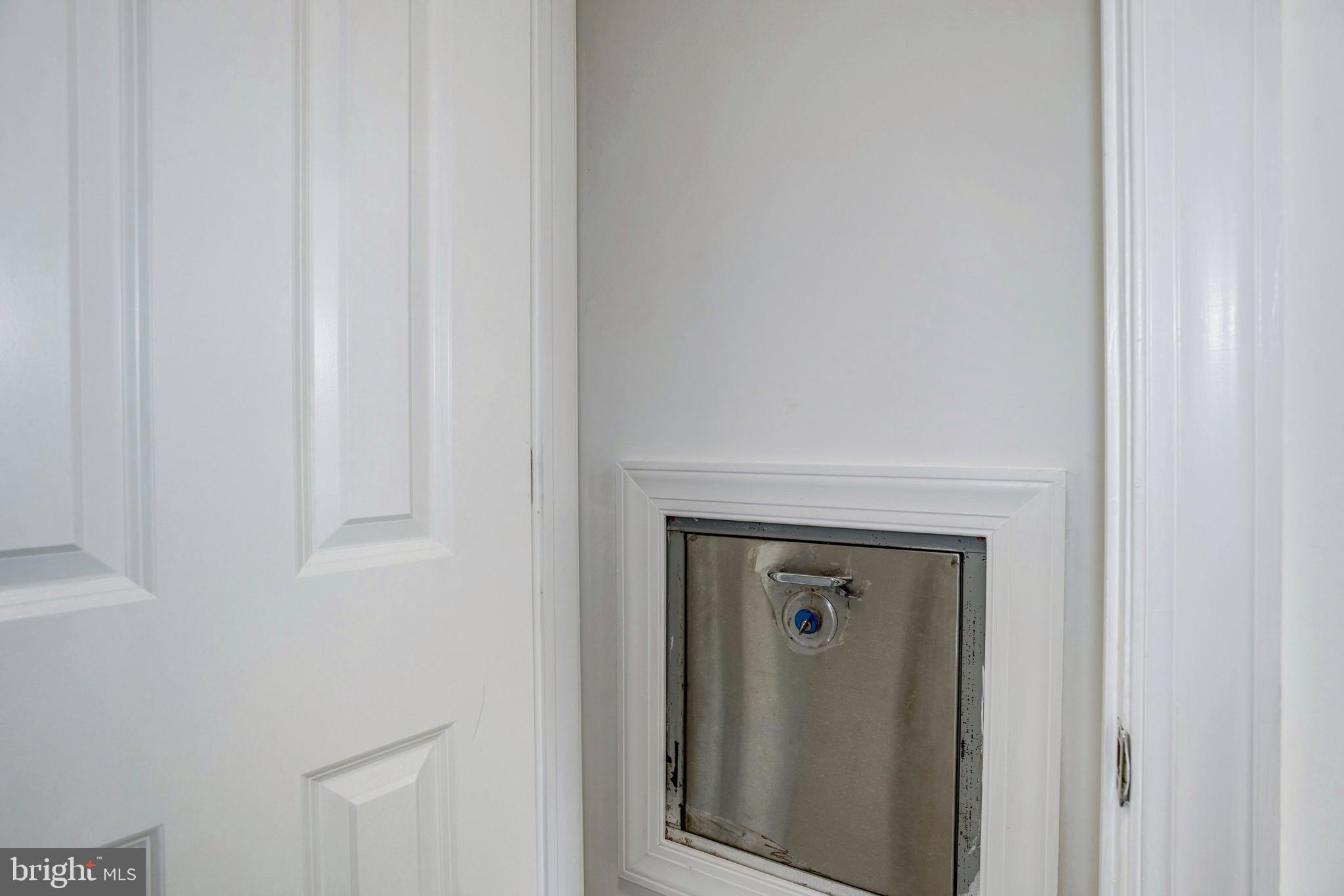 DAKOTA - Residential Lease