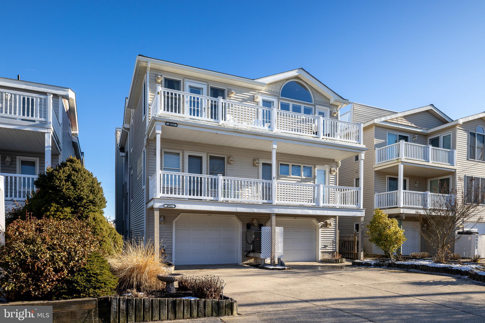 4923 CENTRAL AVENUE 2