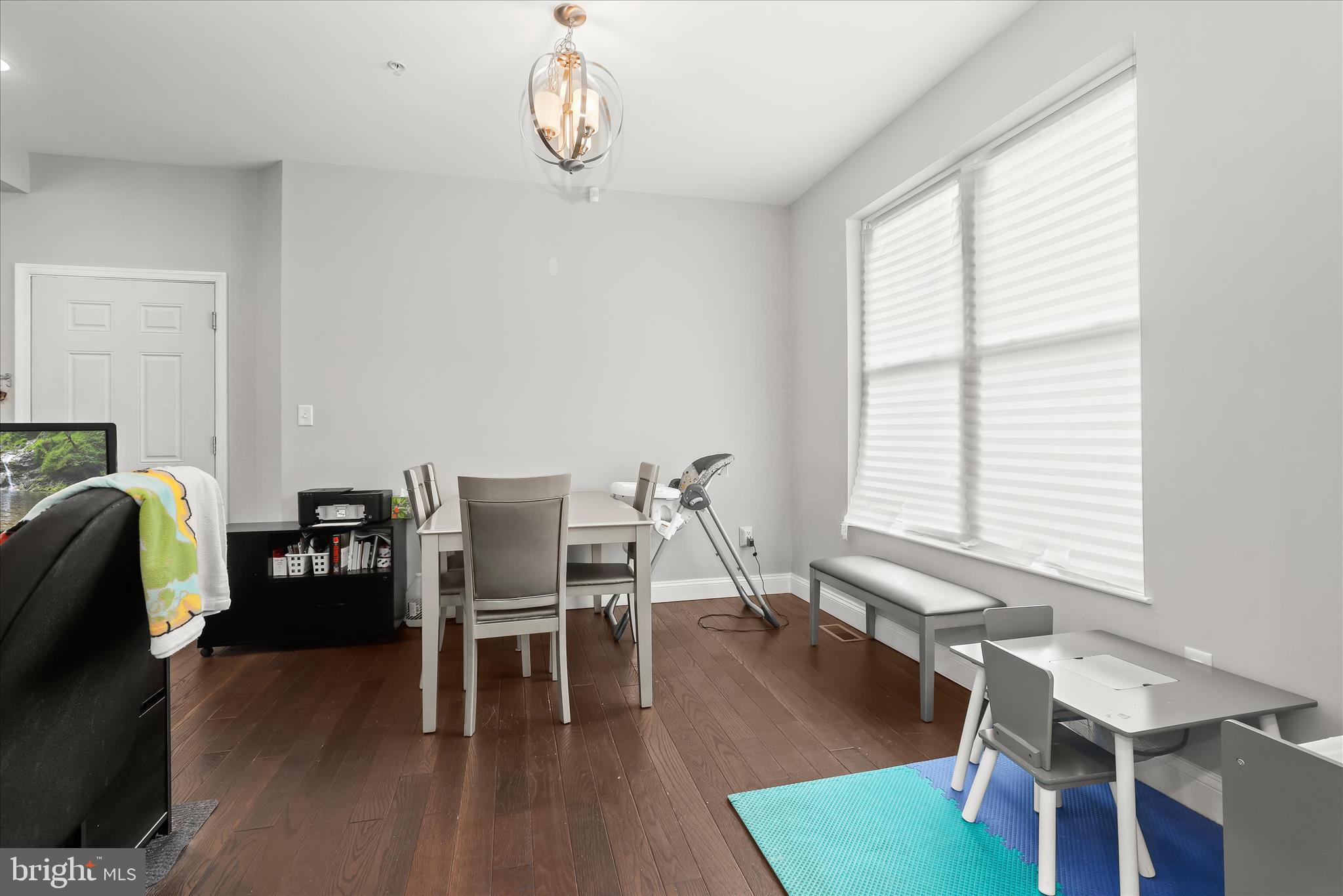 BRIGHTON - Residential