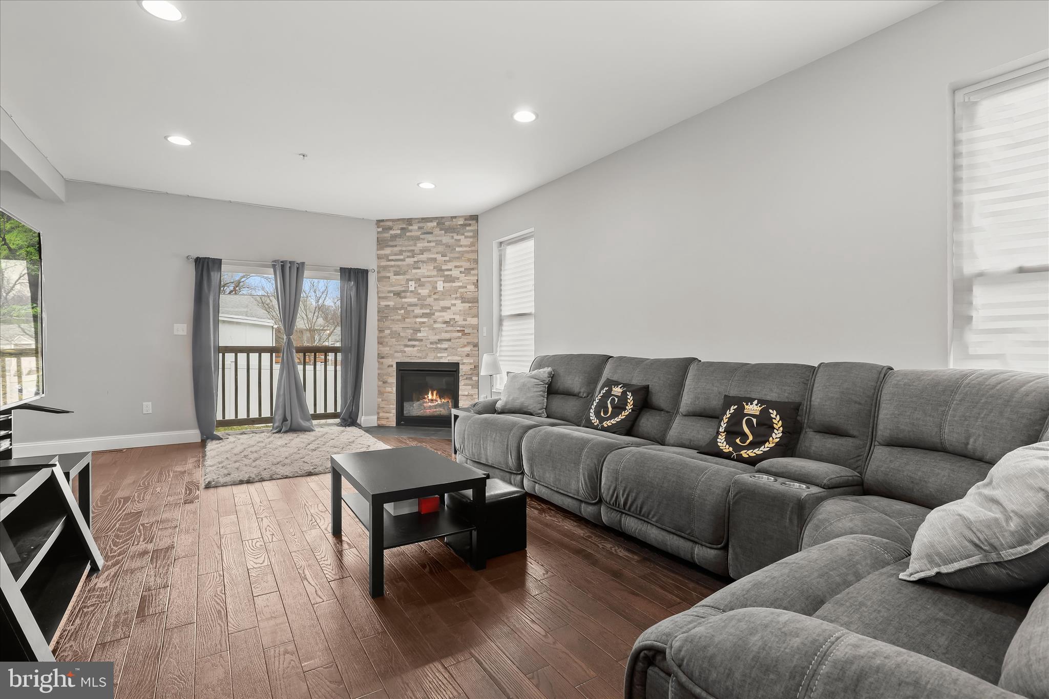 BRIGHTON - Residential