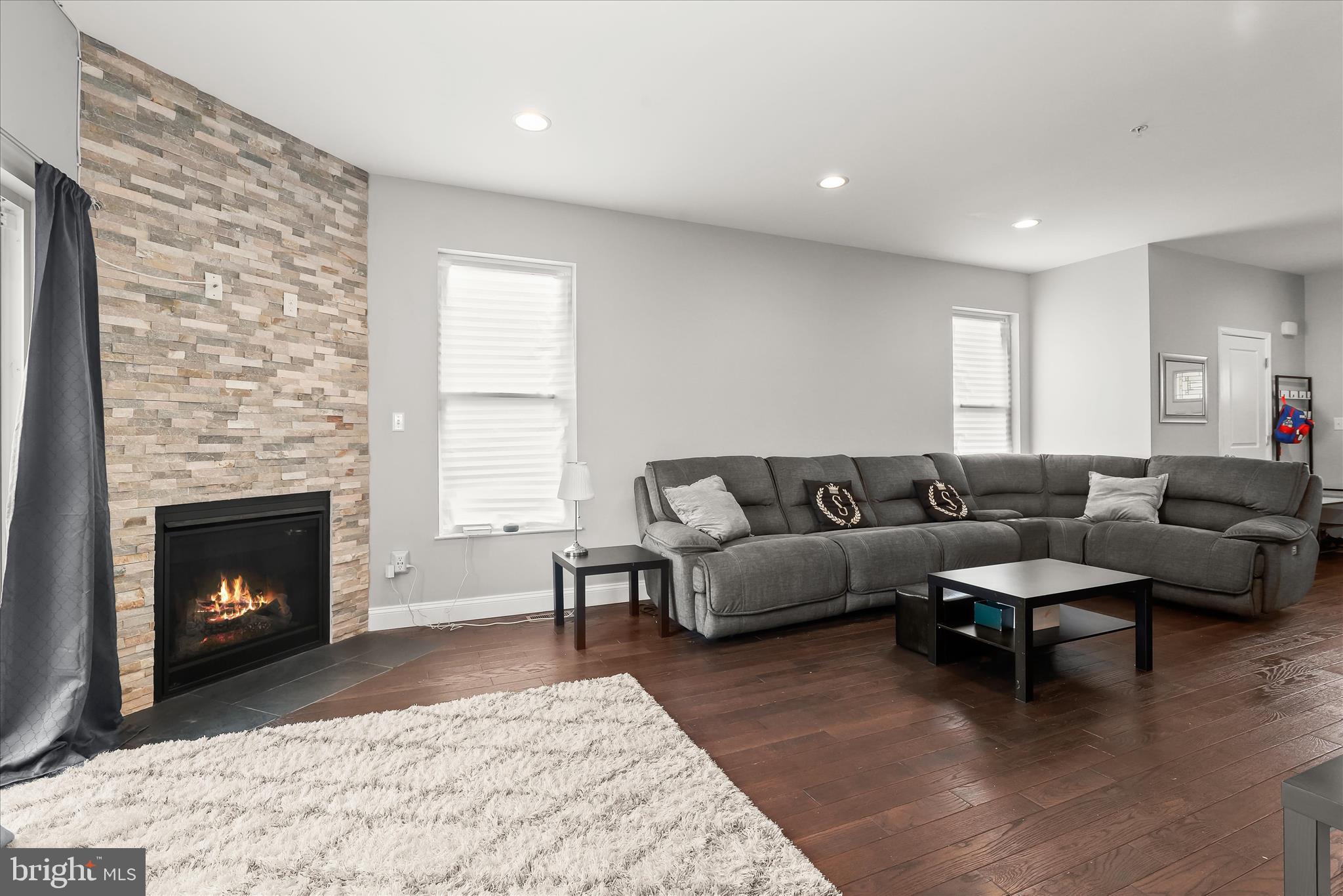 BRIGHTON - Residential