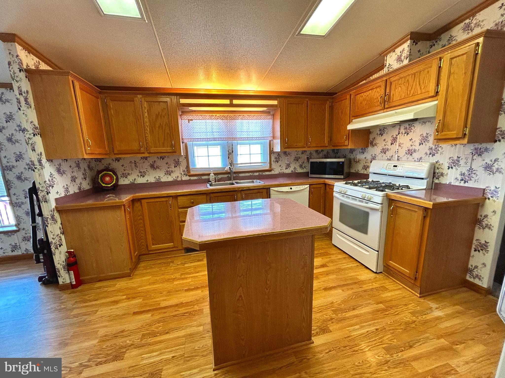 SHADOWSTONE VILLAGE - Residential