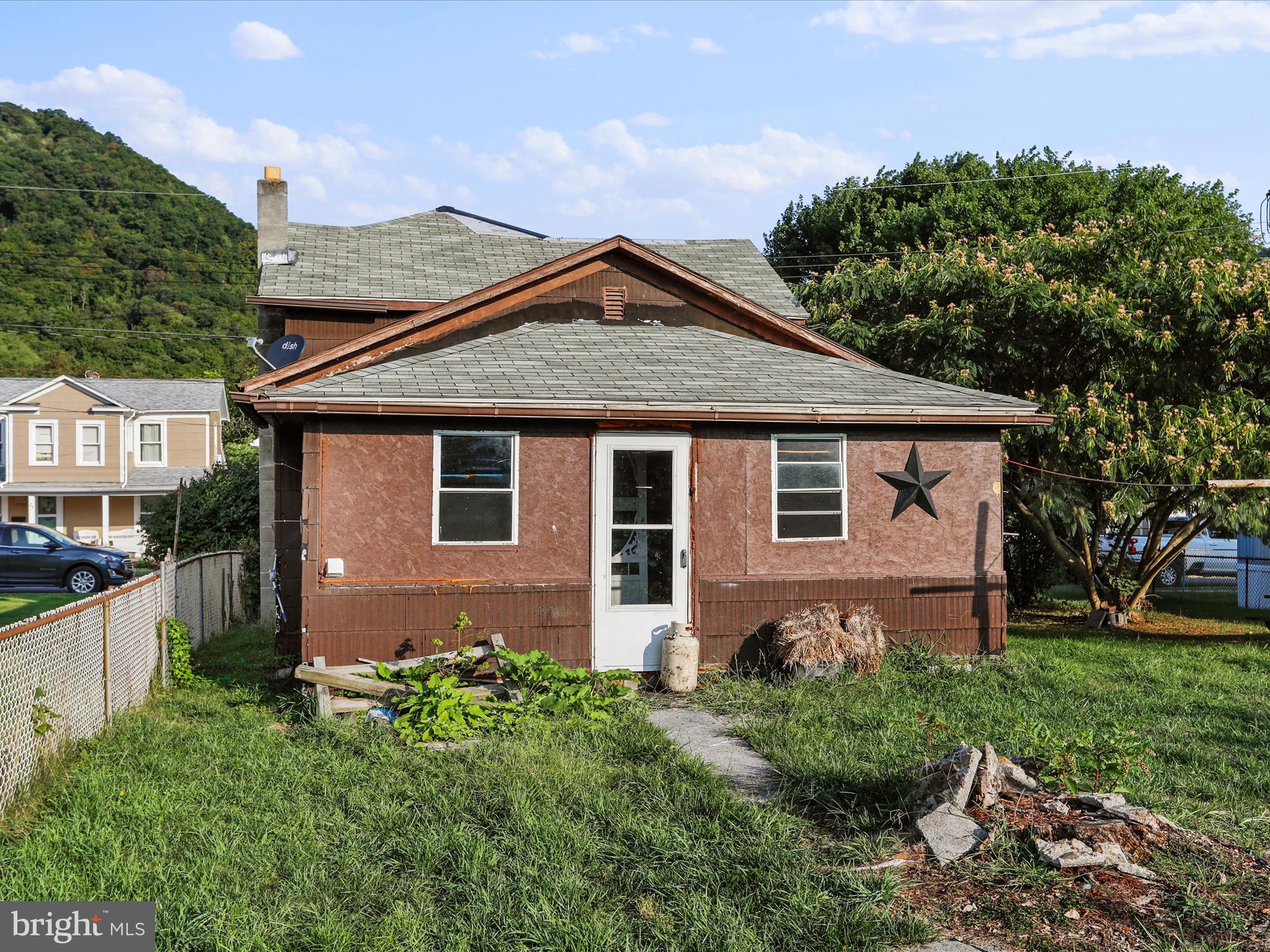 WEST END - Residential