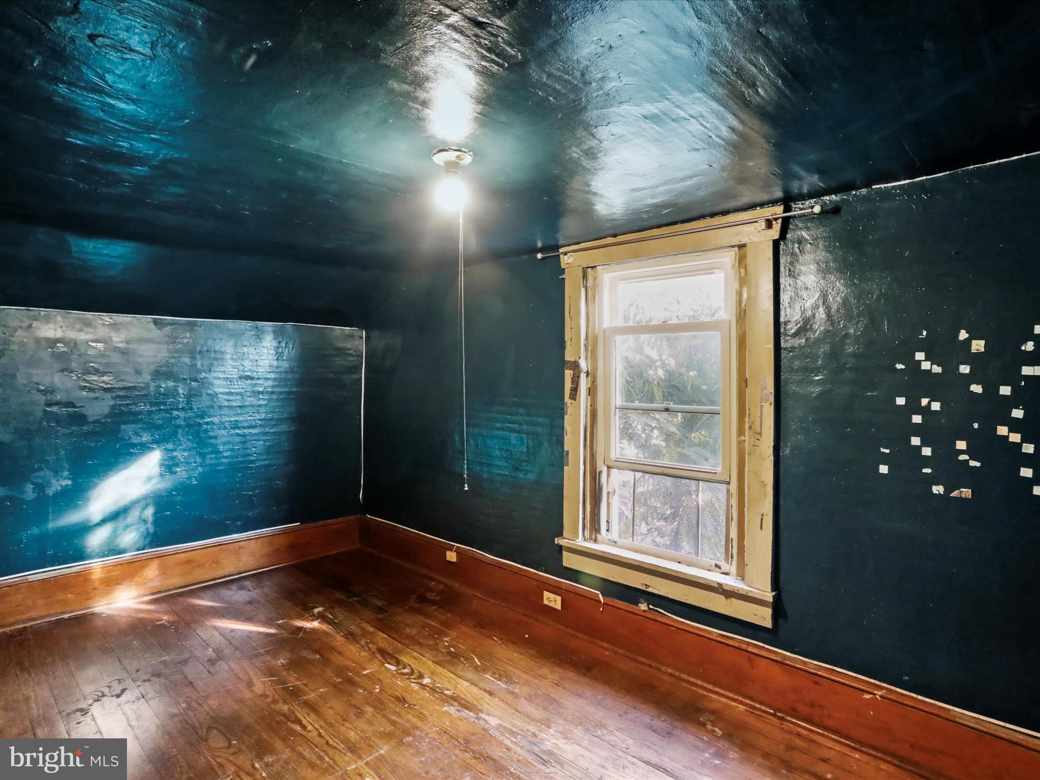 WEST END - Residential