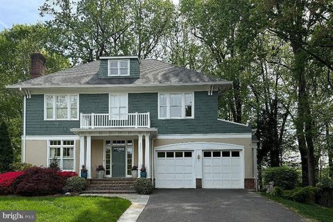 Photo of 6501 Fallwind Lane, BETHESDA, MD 20817 (MLS # MDMC2191666)