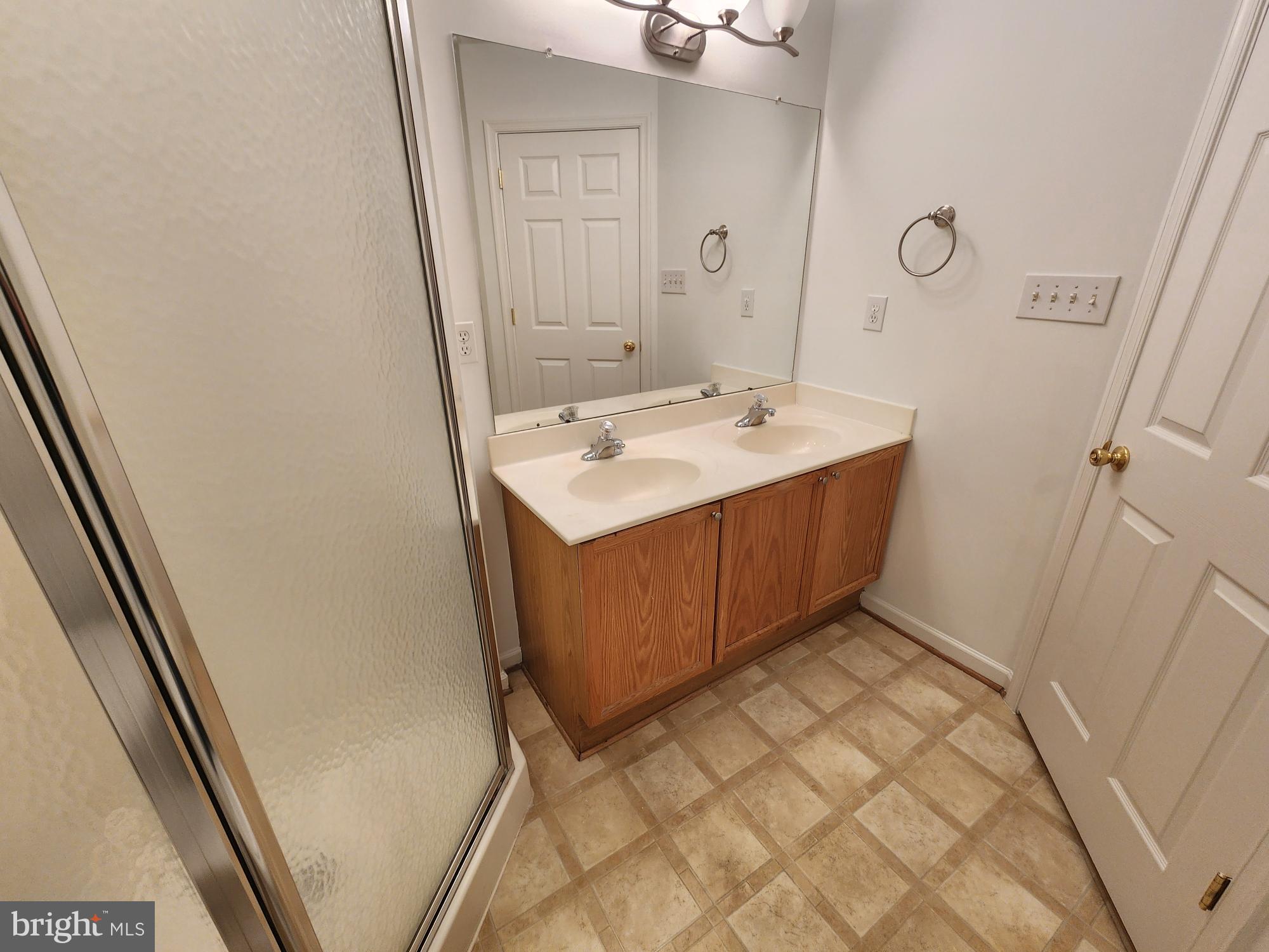 GREEN MEADOWS - Residential