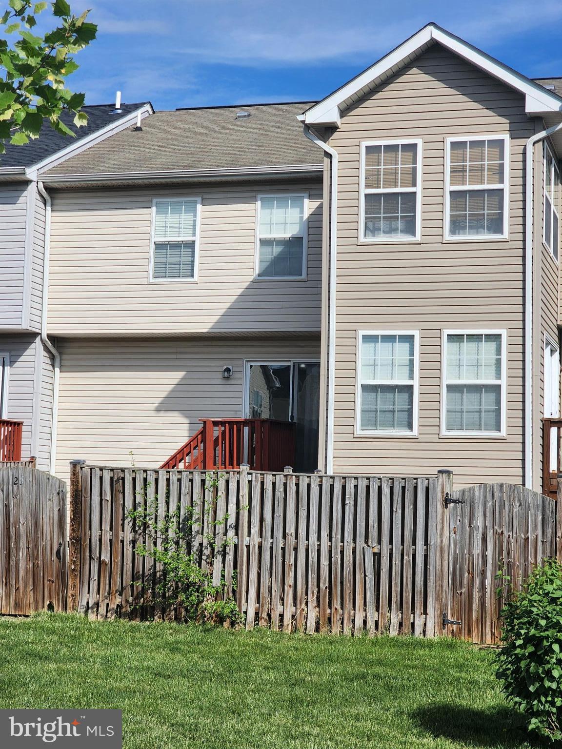 GREEN MEADOWS - Residential