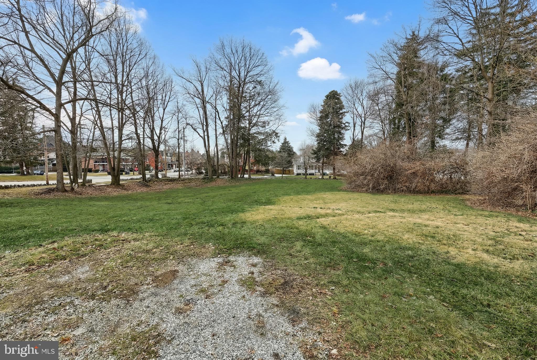 THE AVENUES - Residential