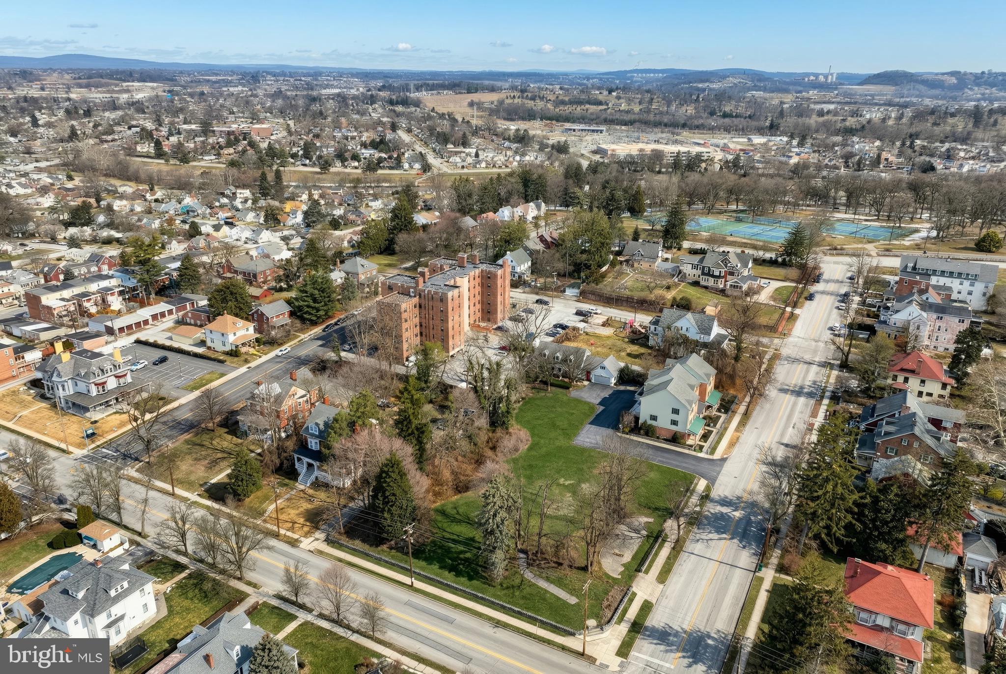 THE AVENUES - Residential