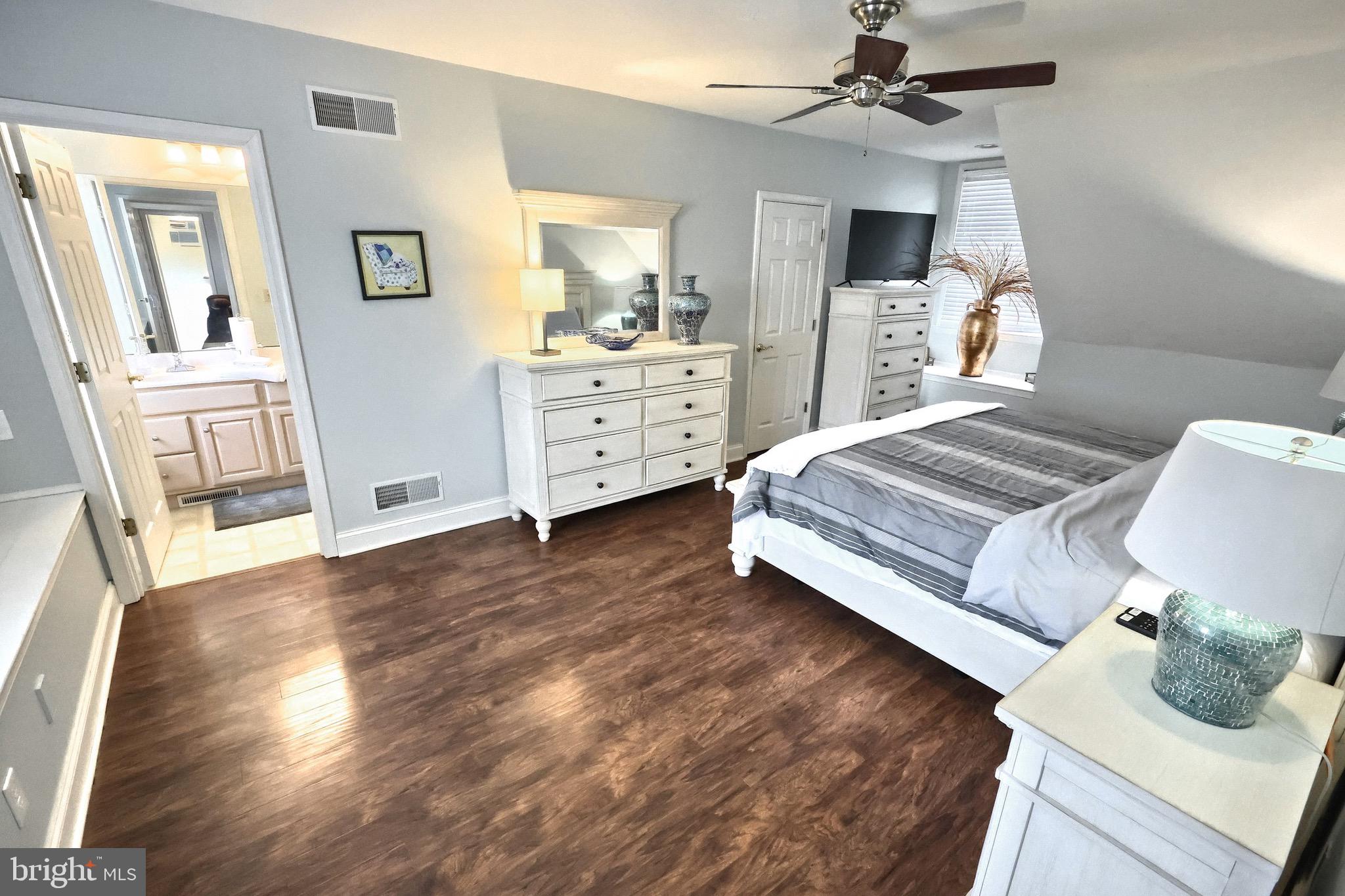 THE AVENUES - Residential