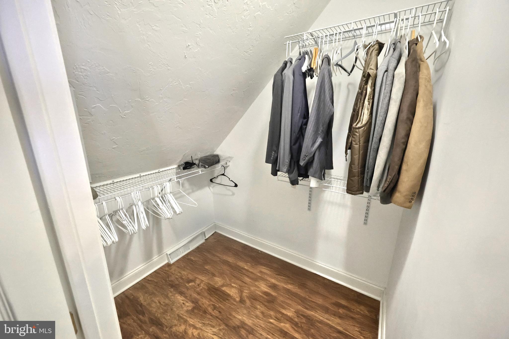 THE AVENUES - Residential