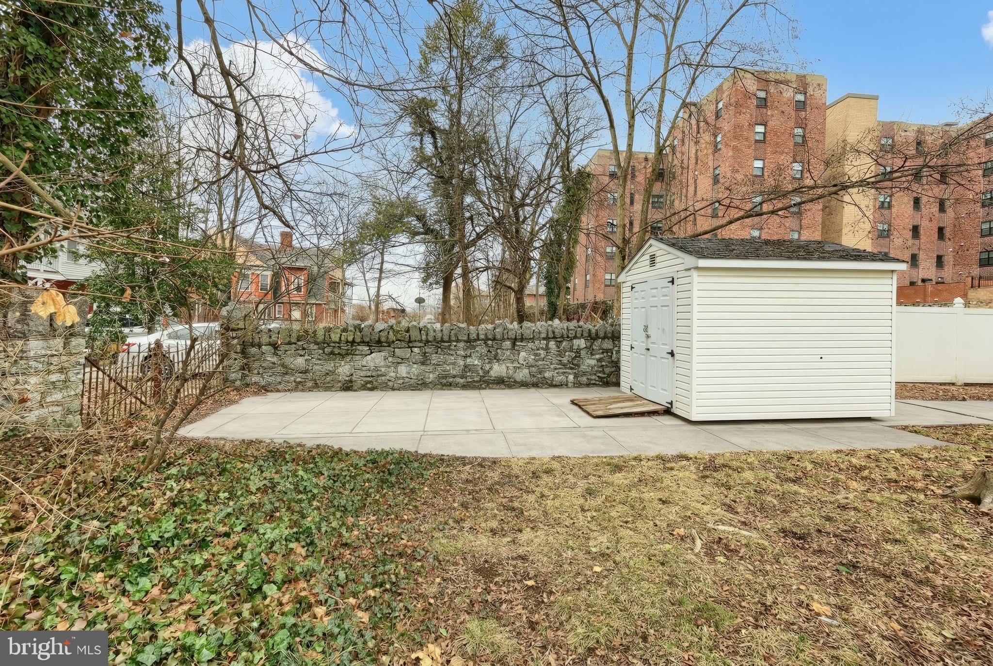 THE AVENUES - Residential