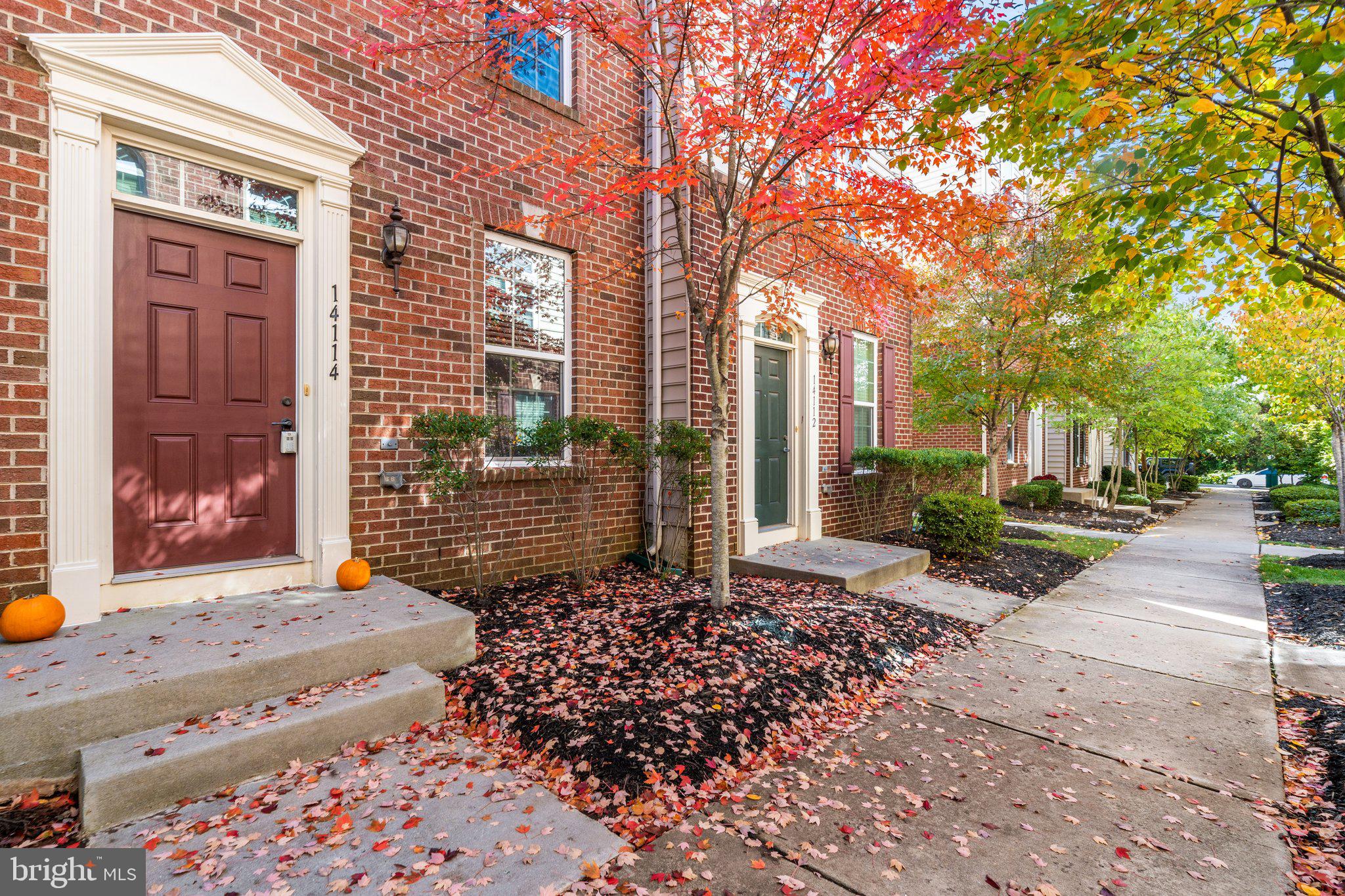 HEATHCOTE COMMONS CONDOMINIUMS - Residential Lease