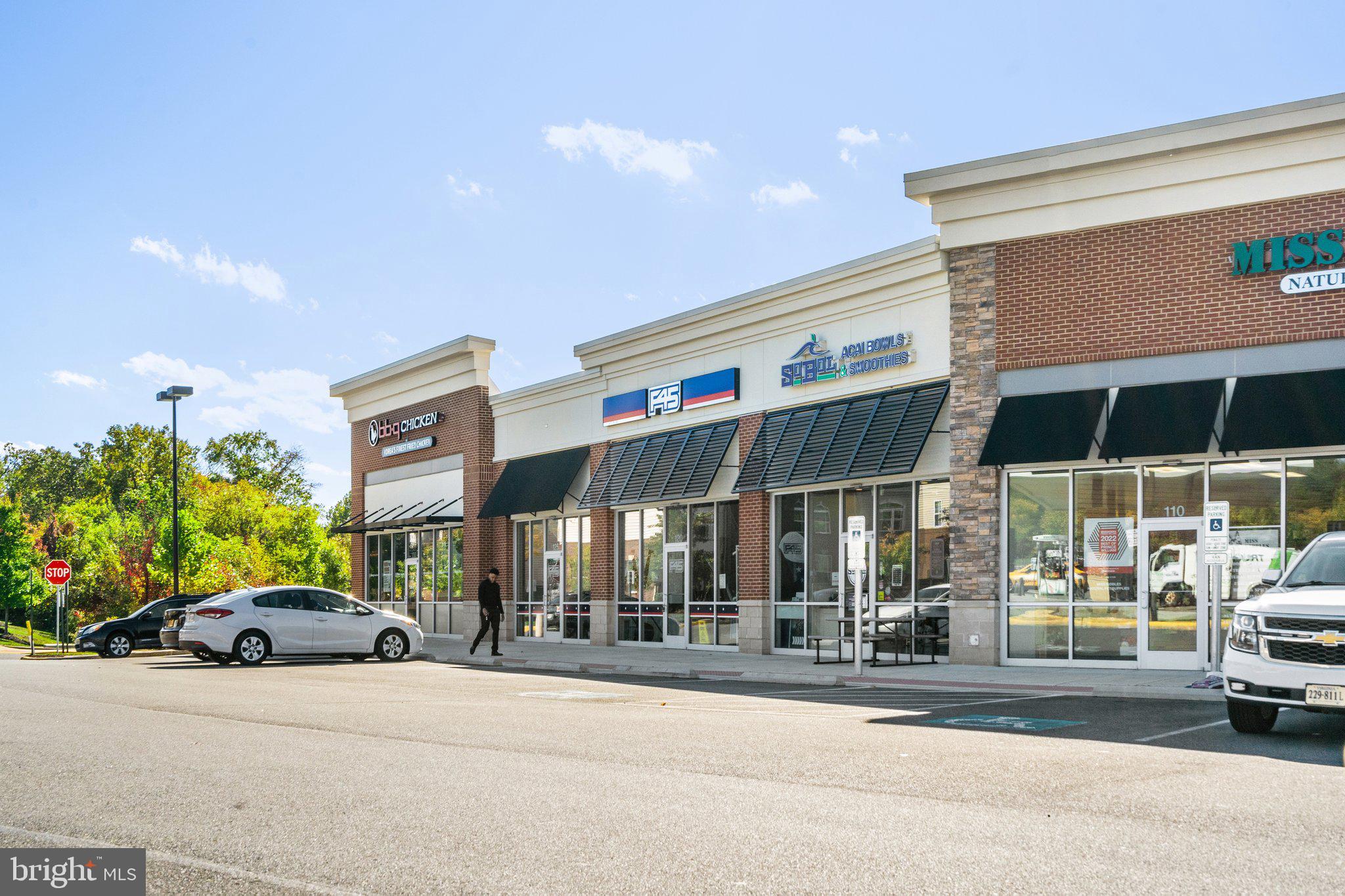 HEATHCOTE COMMONS CONDOMINIUMS - Residential Lease