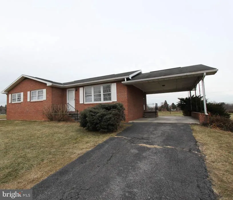 822 Jenny Wren Lane, Martinsburg, WV 25404