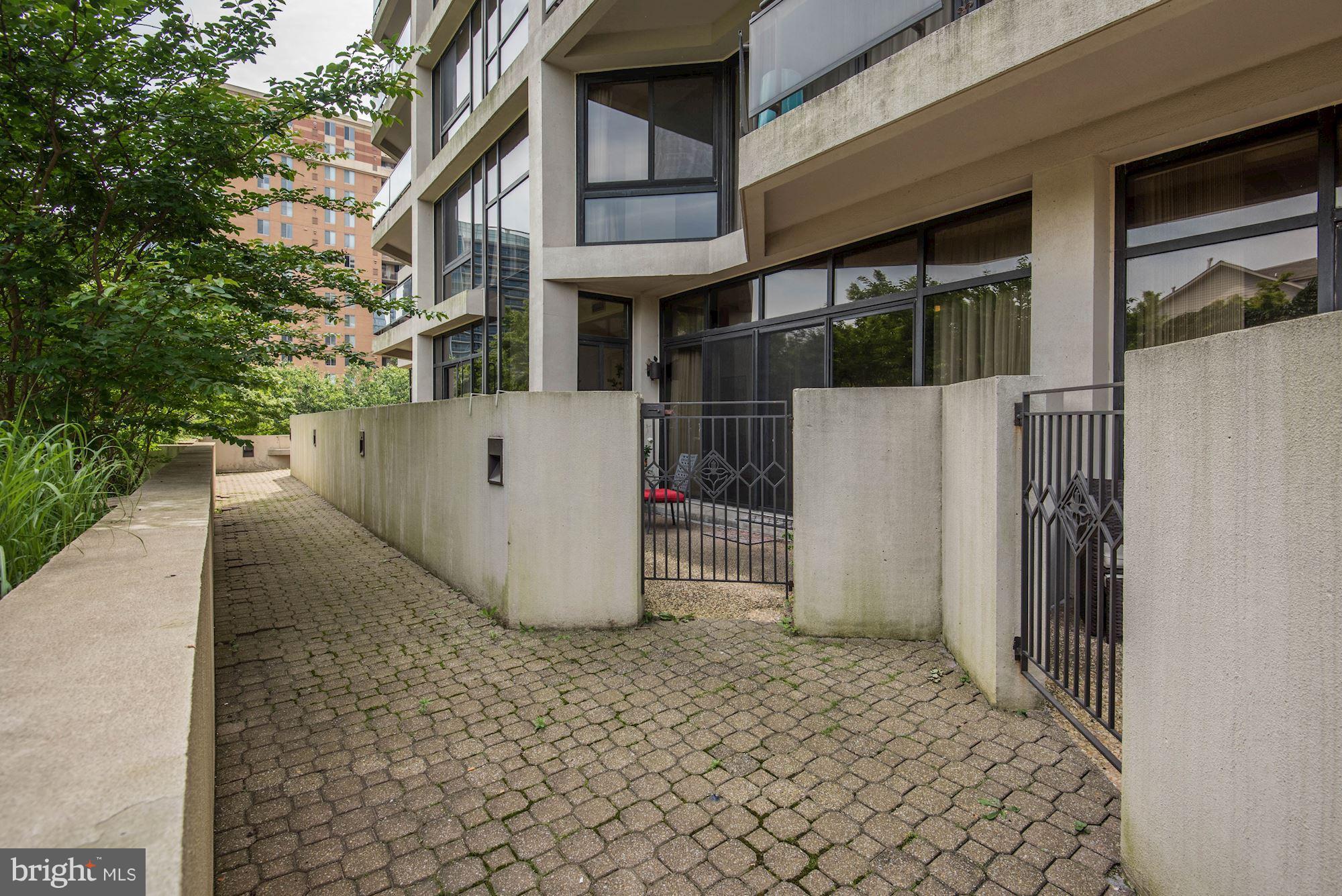 ROSSLYN - Residential